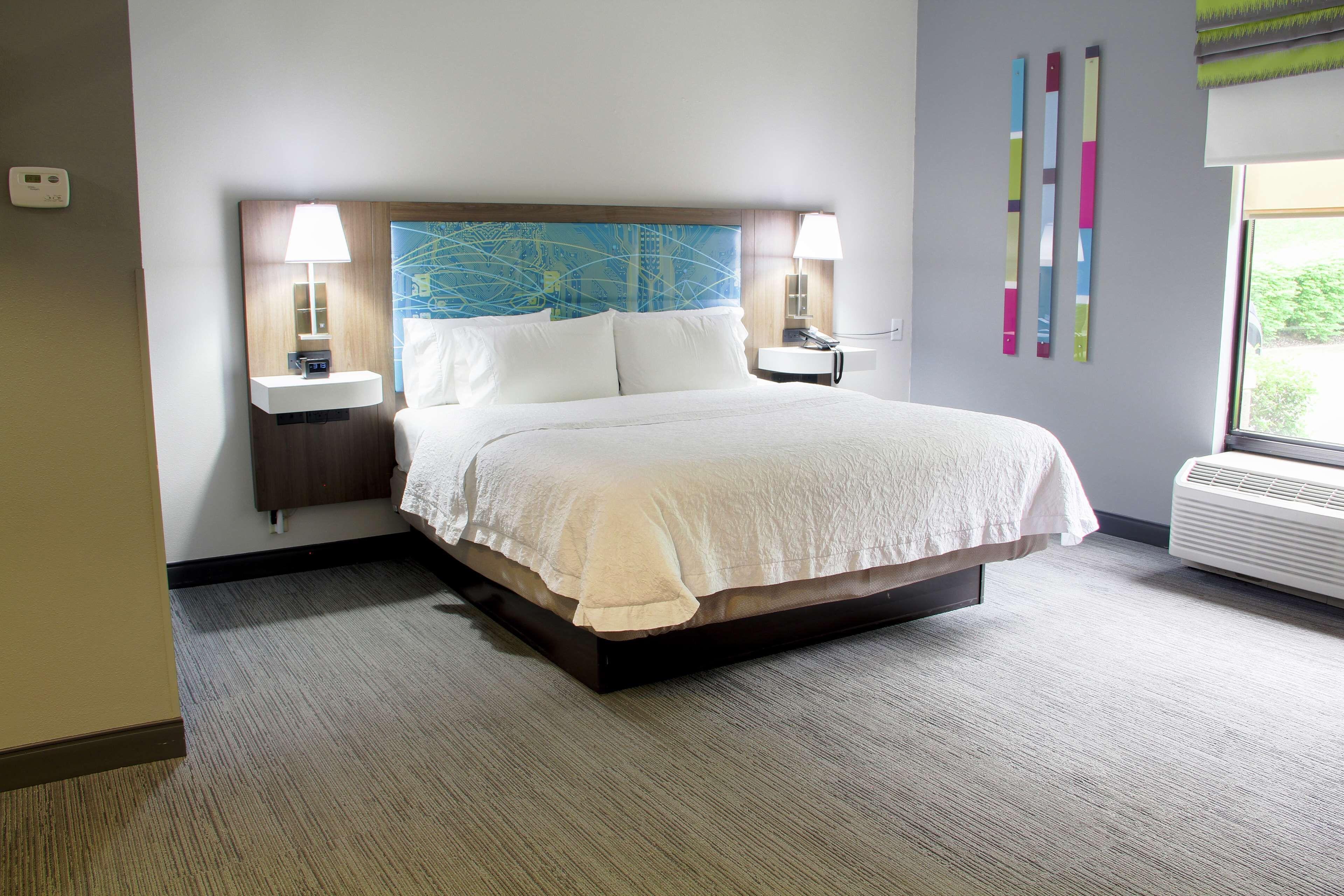 King Room King Bed Non-Smoking