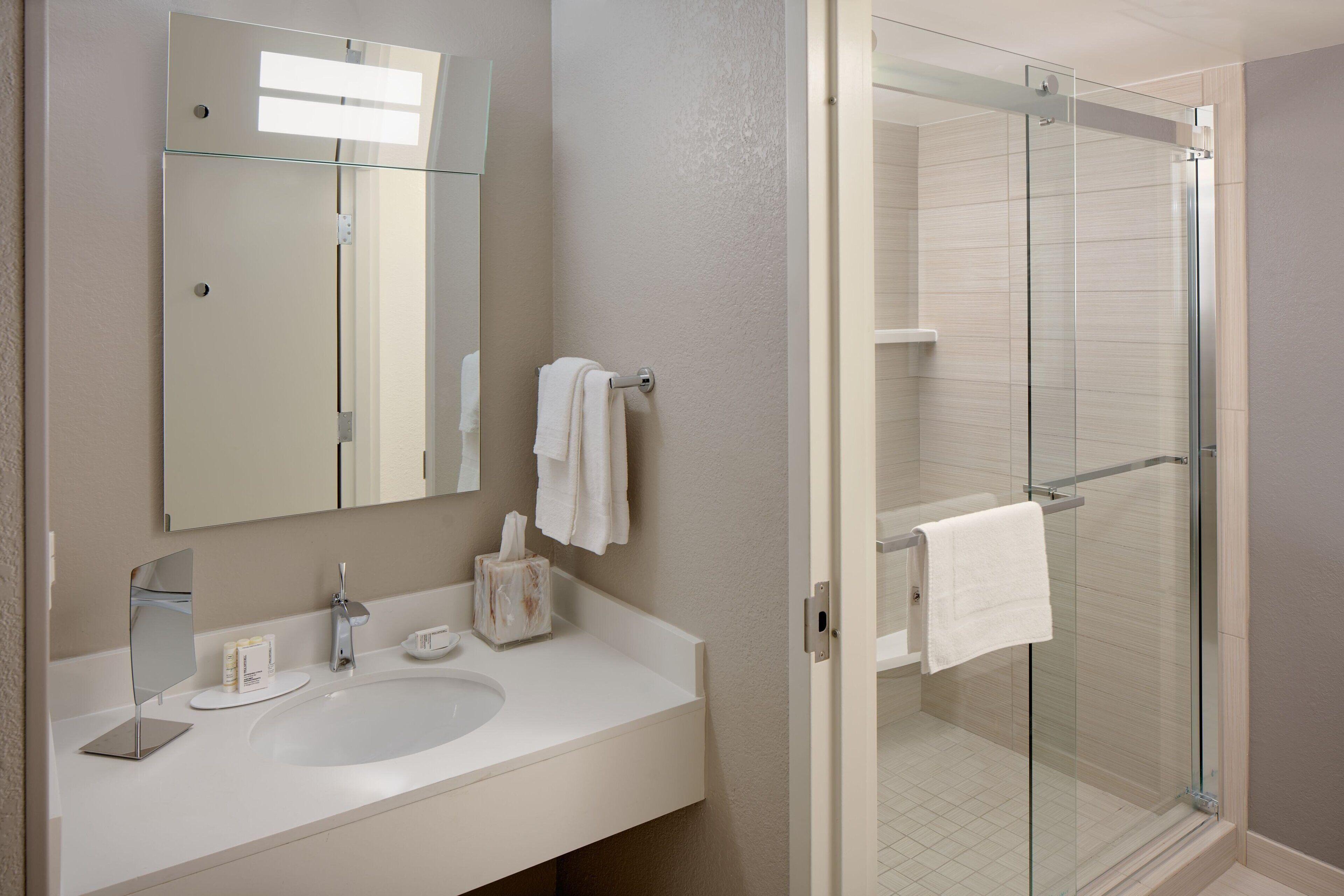 Double Queen Suite, 1 Bedroom Suite, 2 Queen, Balcony,1631567953:JPEG