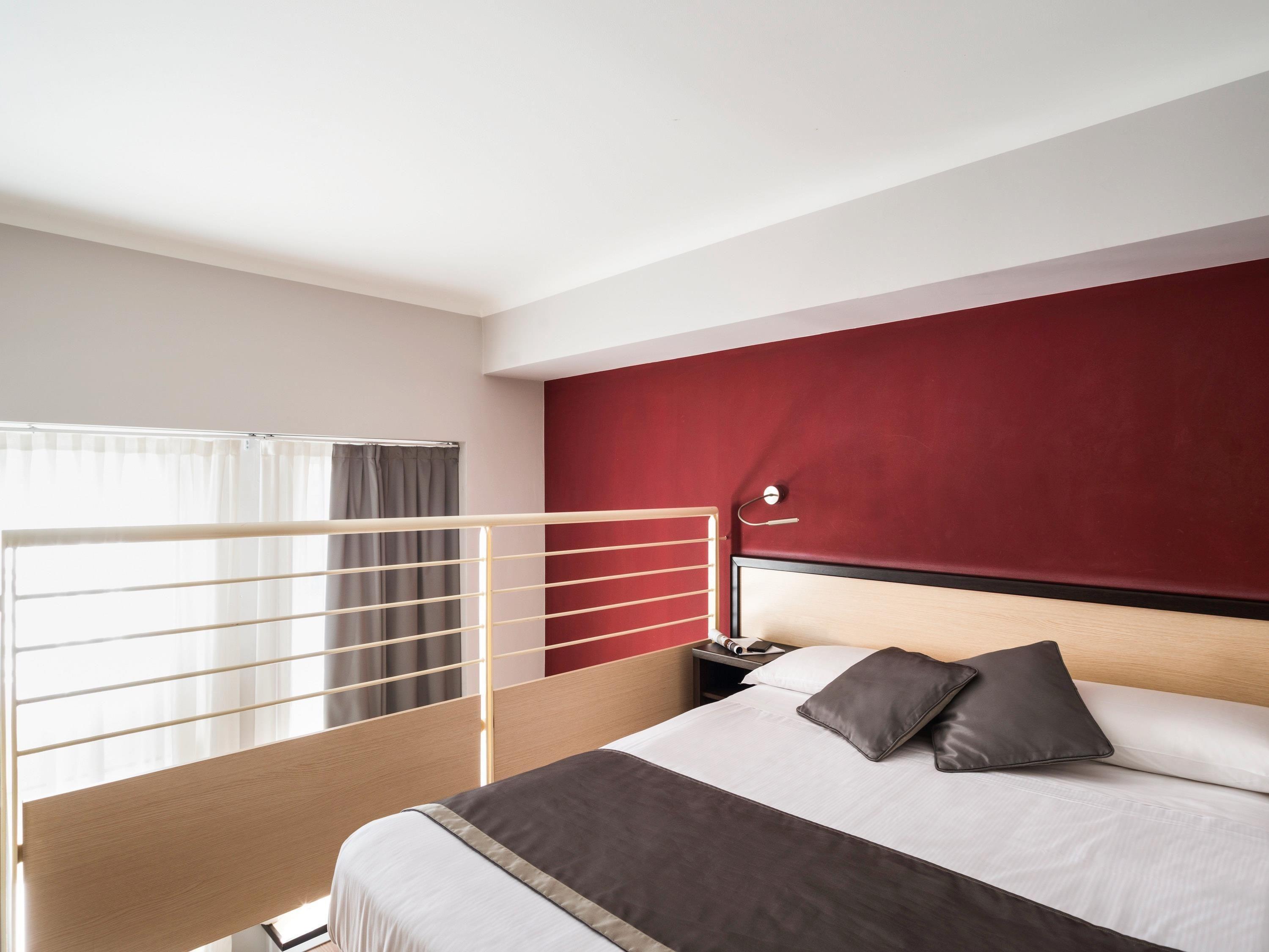 Quintuple Room