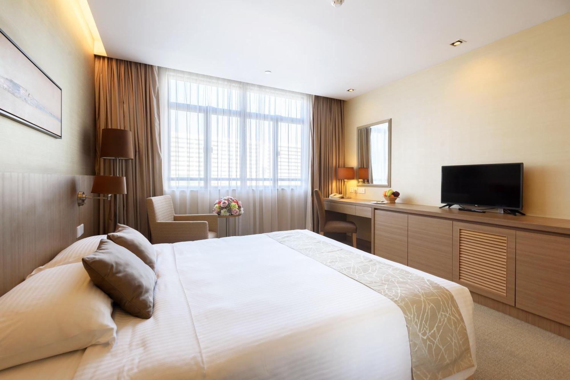 Standard Queen or Twin Room