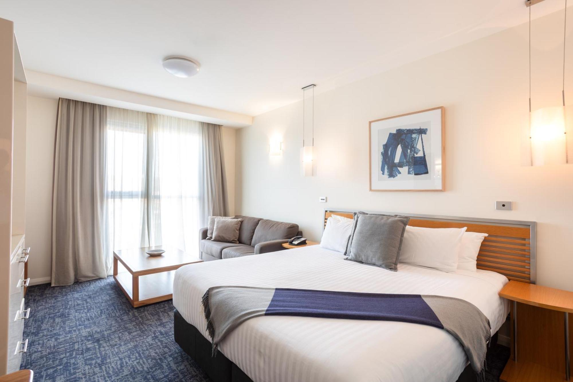 Two-Bedroom City View Apartment,1710601544:JPEG