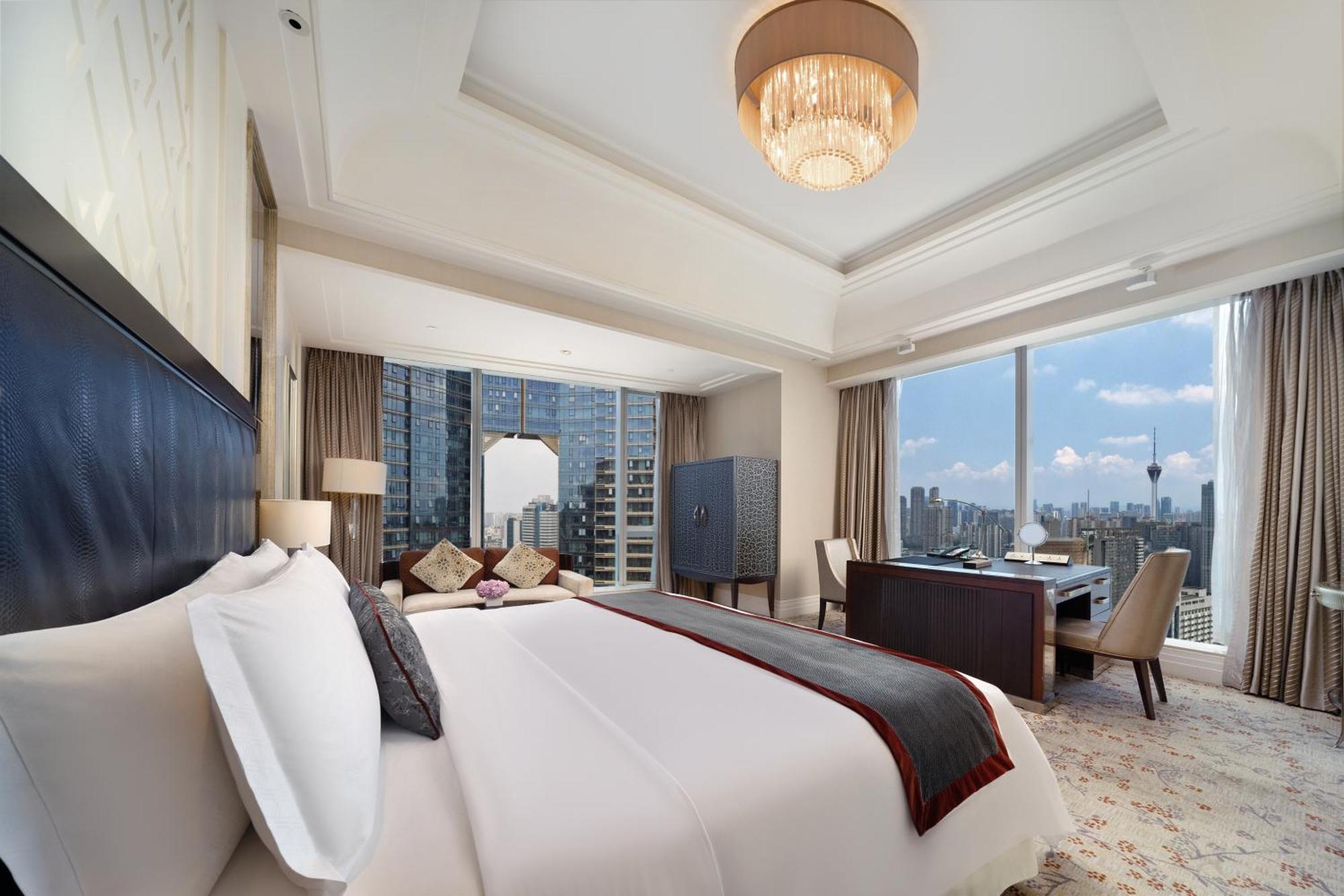 King Guest Room One King Bed Tower View