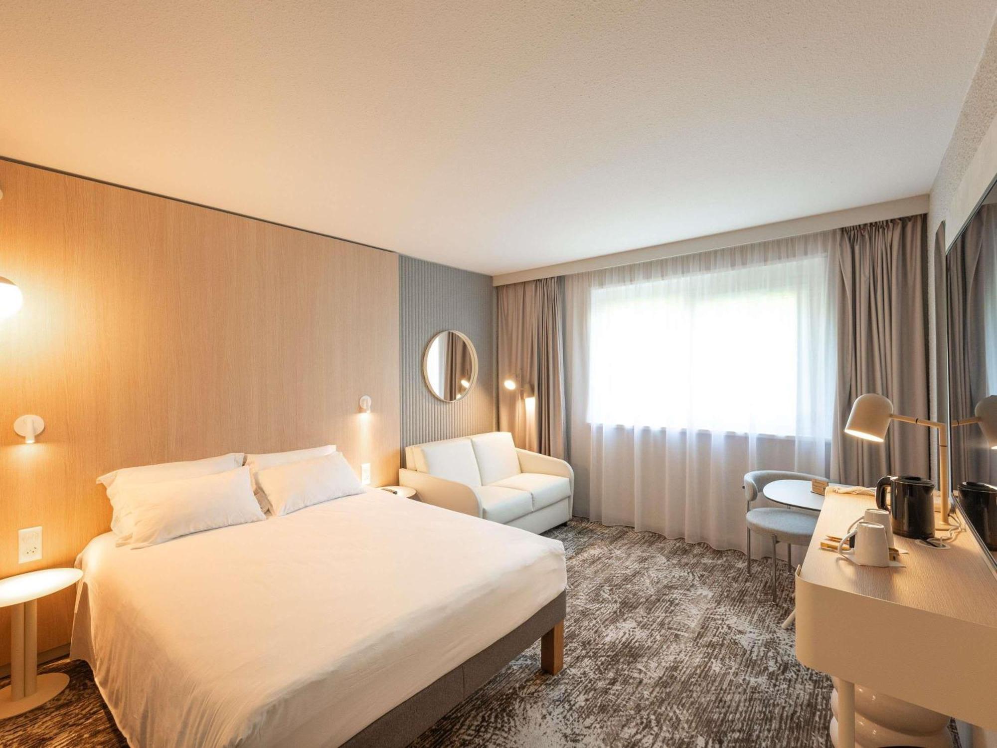 Executive Double Room with Sofa Bed,1716973008:JPEG