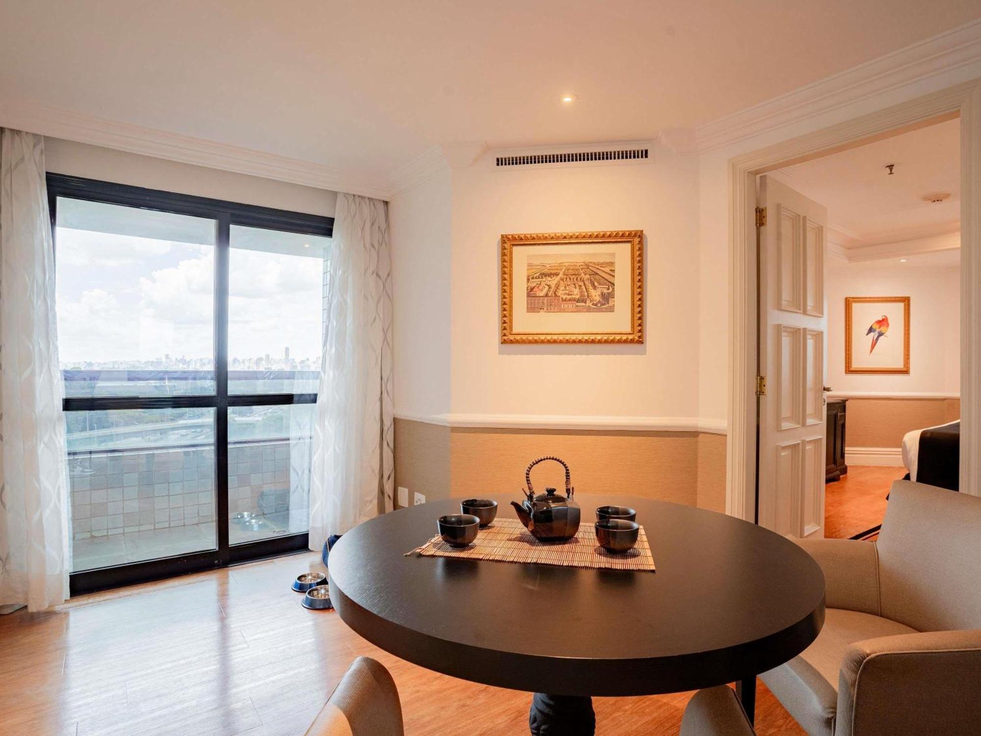 Deluxe Twin Room with Balcony