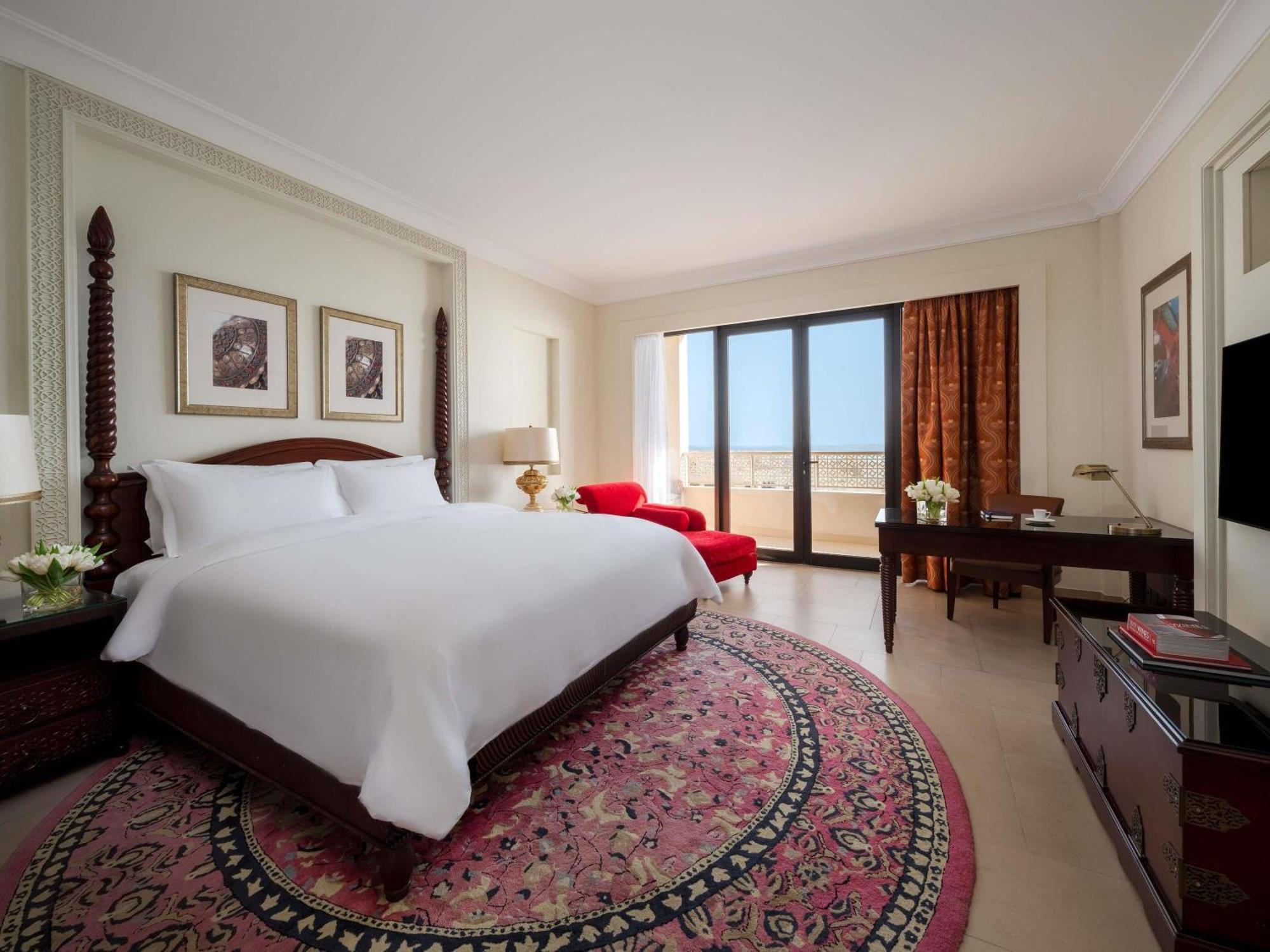 Superior King Room Balcony Garden View