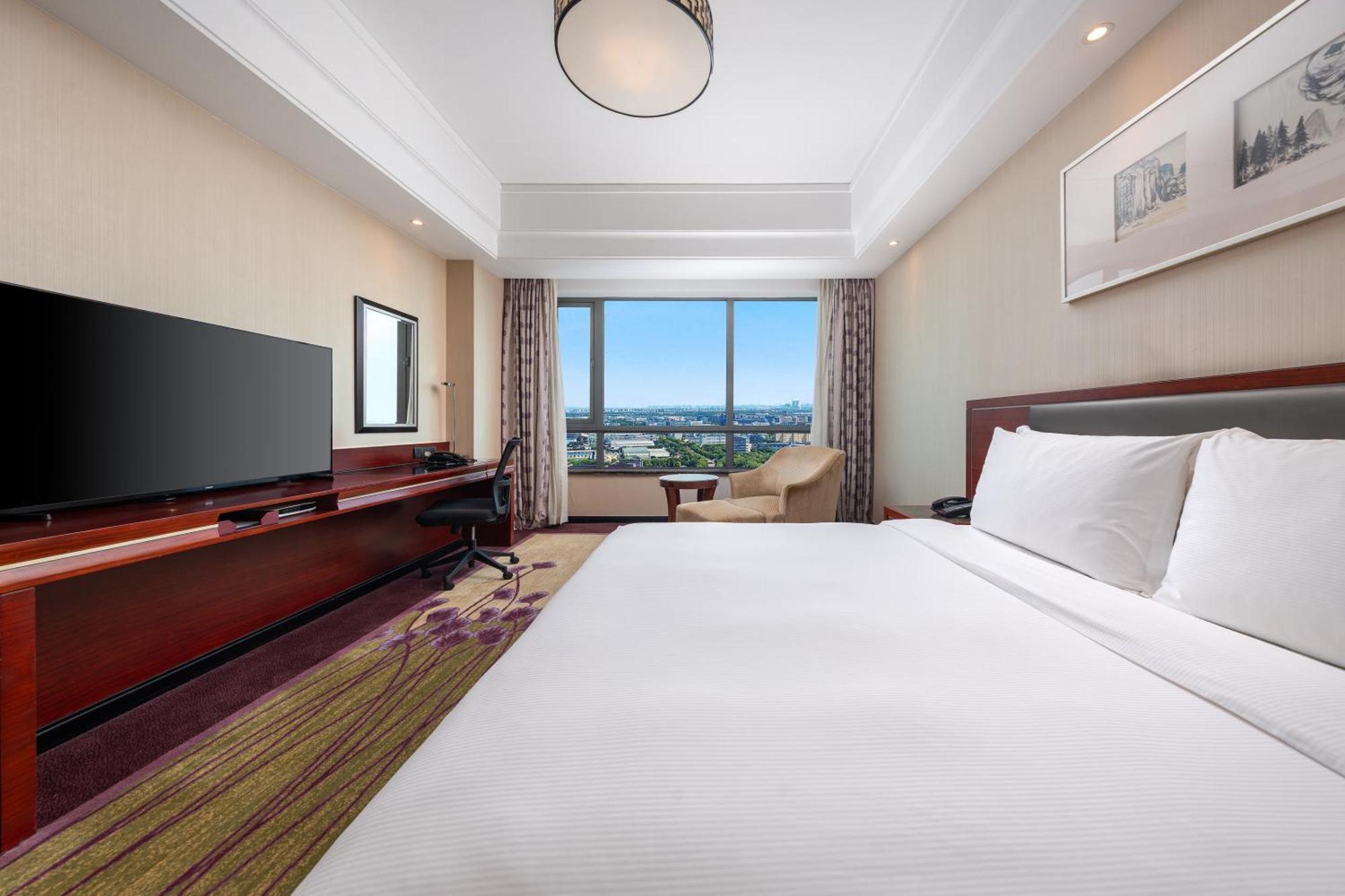 Superior Queen Room