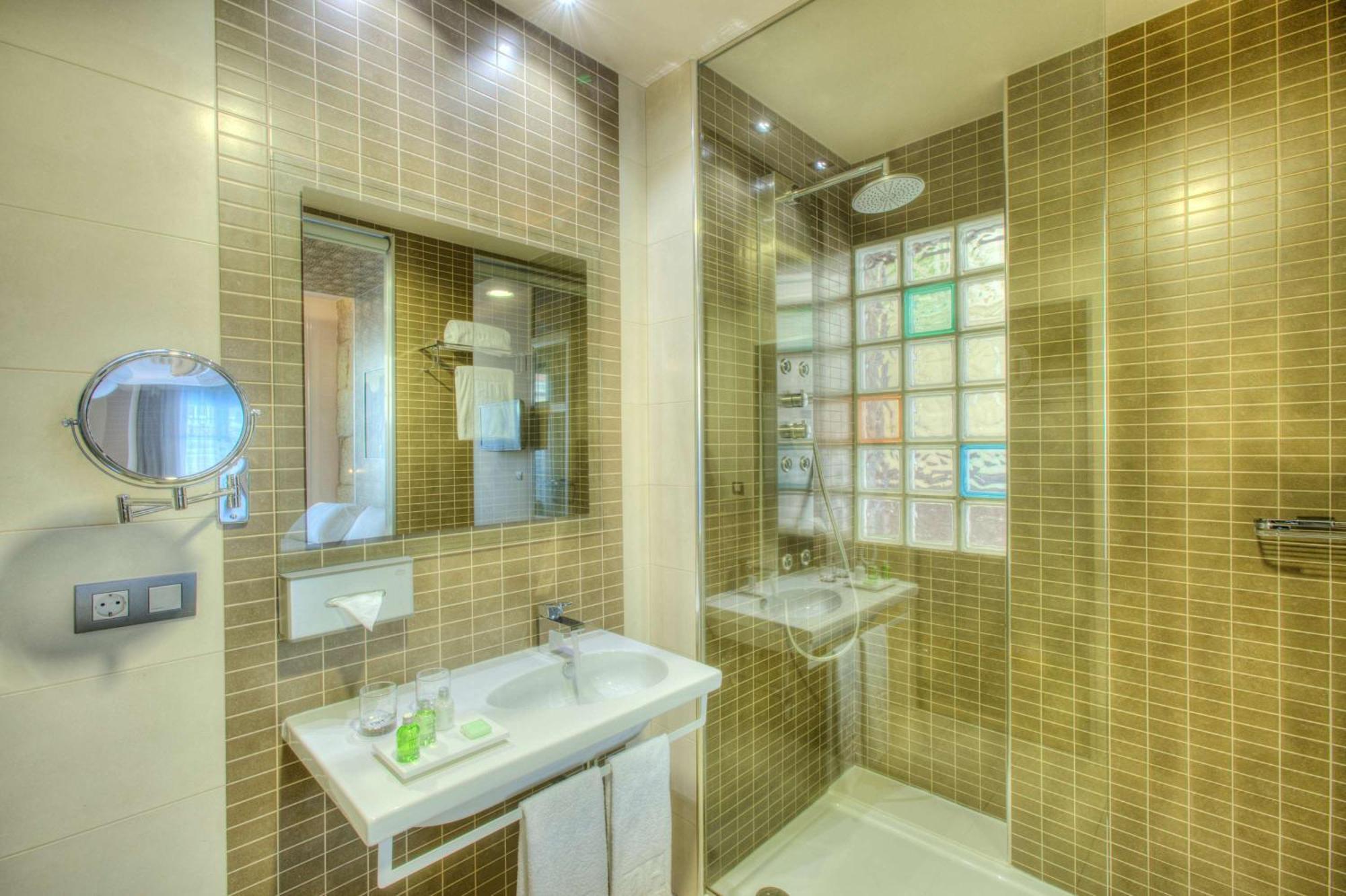 Standard Single Room,1717061074:JPEG