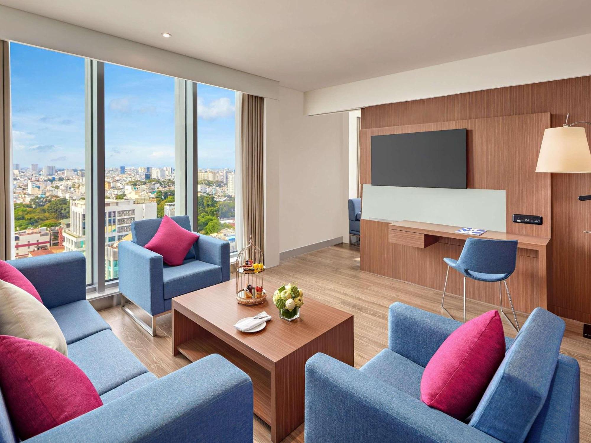 Executive Suite Premier Lounge Access