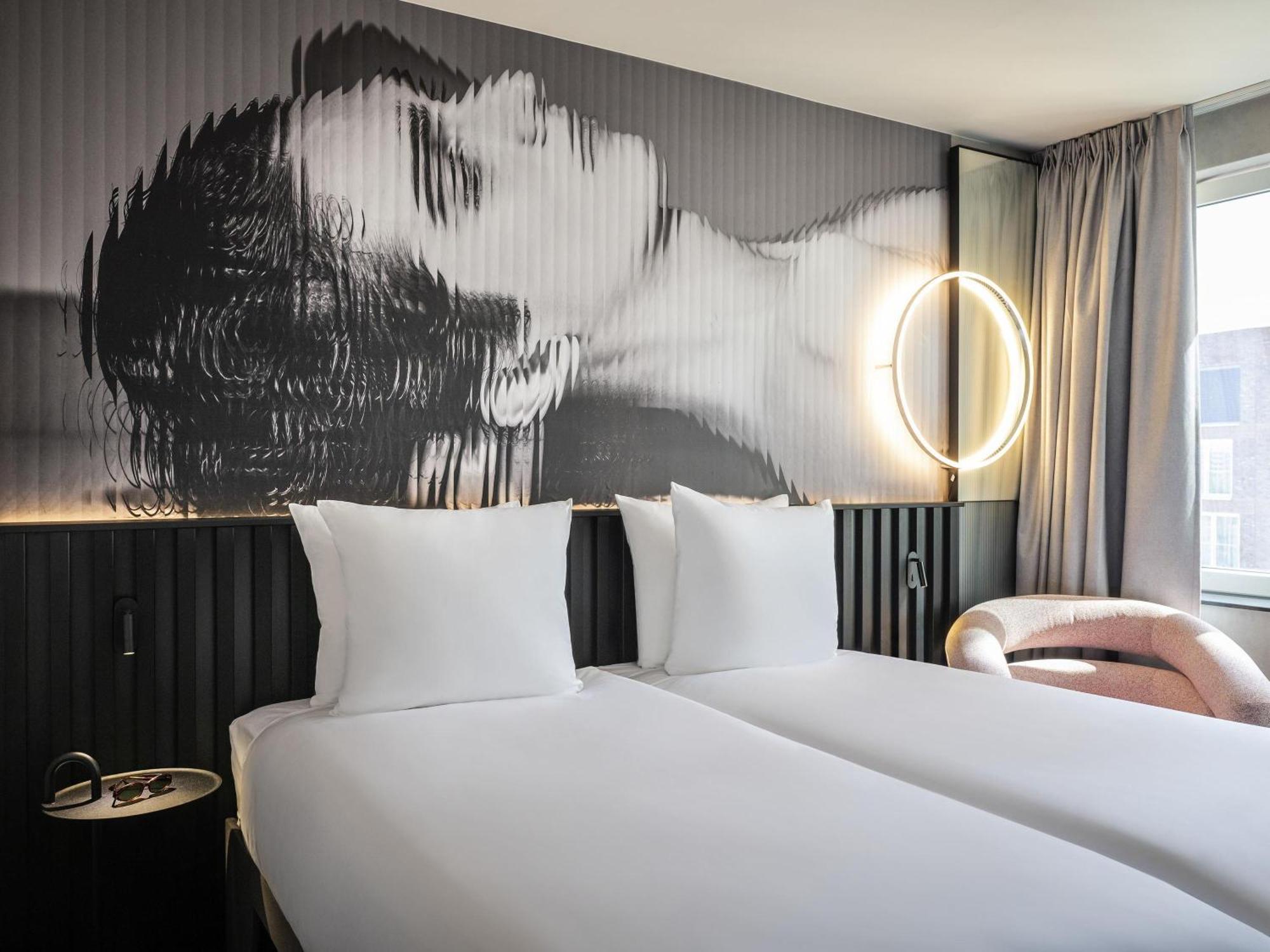 Twin Room,1718528512:JPEG