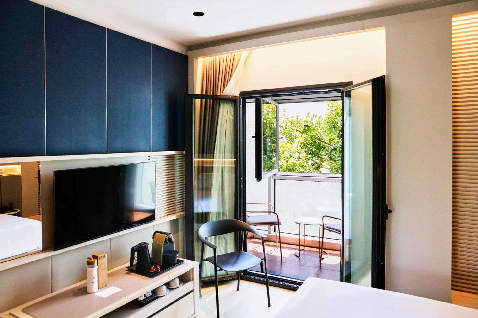 Deluxe Double Room Balcony