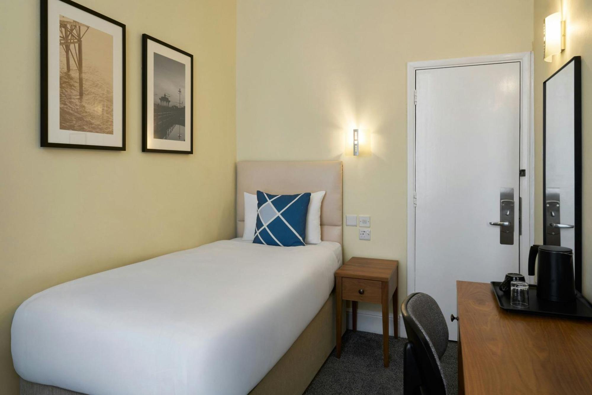 Standard Single Room One Twin Bed