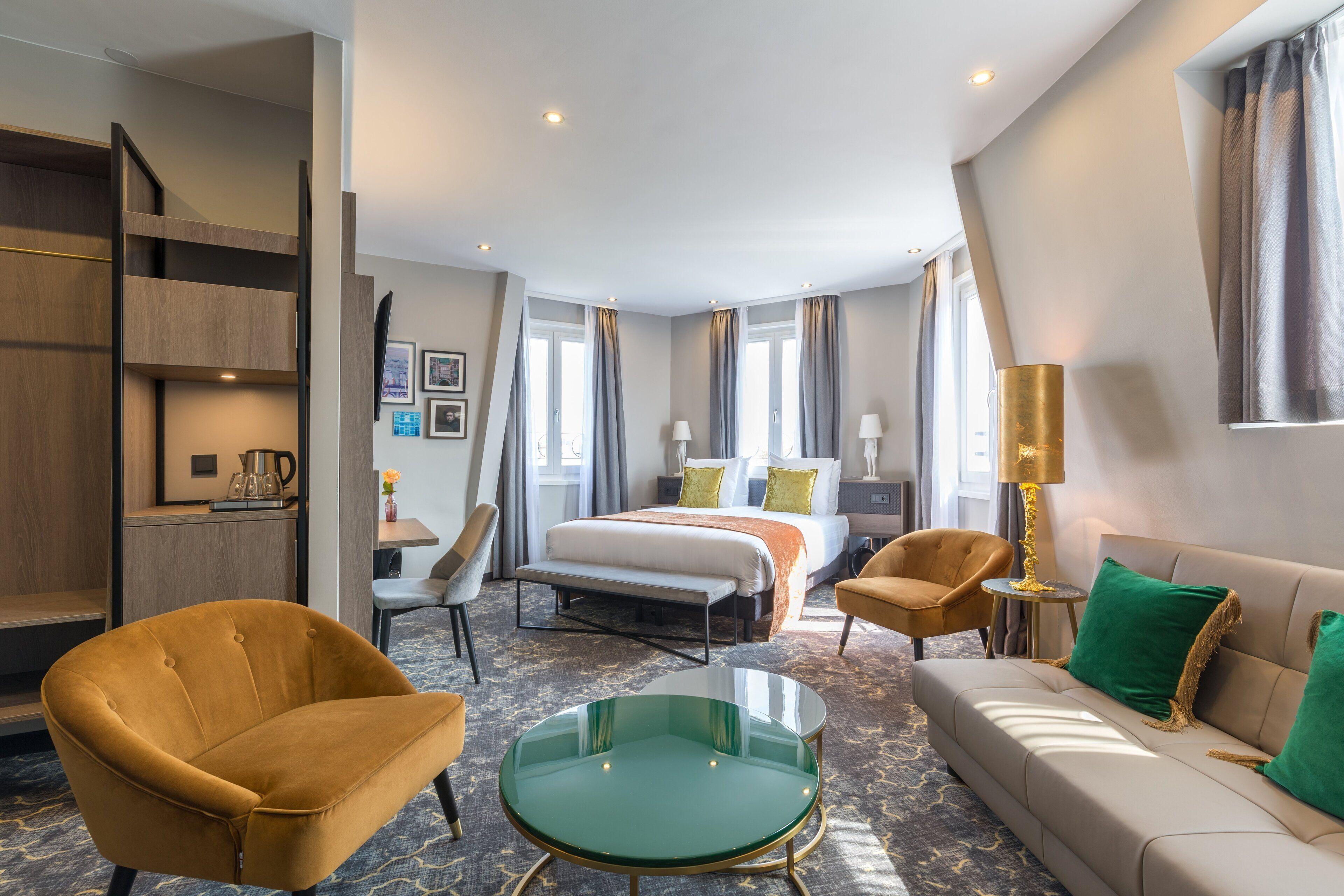 Comfort Room 1 Double Bed 1 Twin Bed,1724120134:JPEG