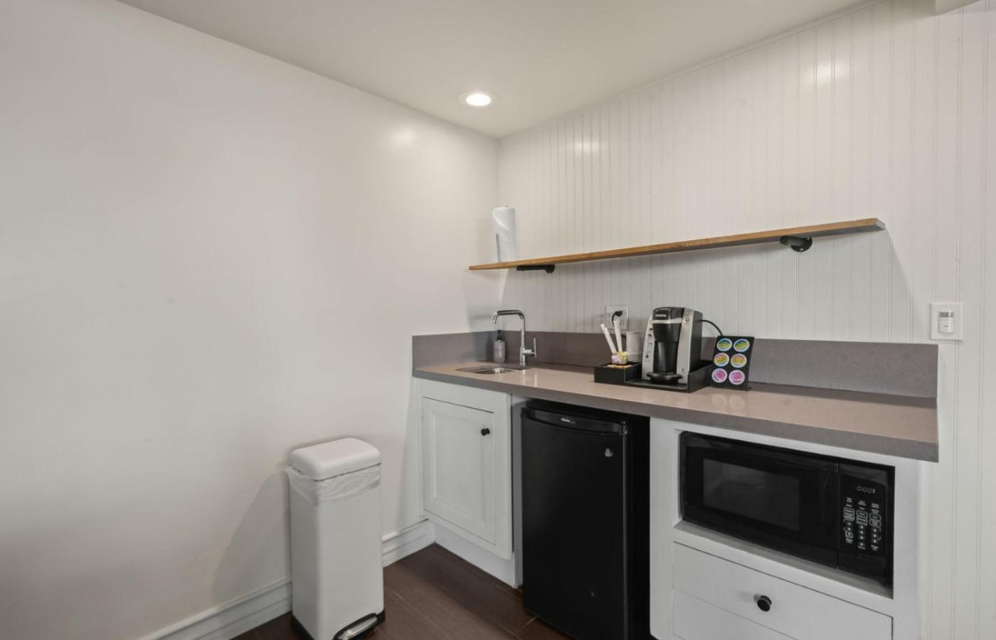 Bayside Bungalow Suite,1729994994:JPEG