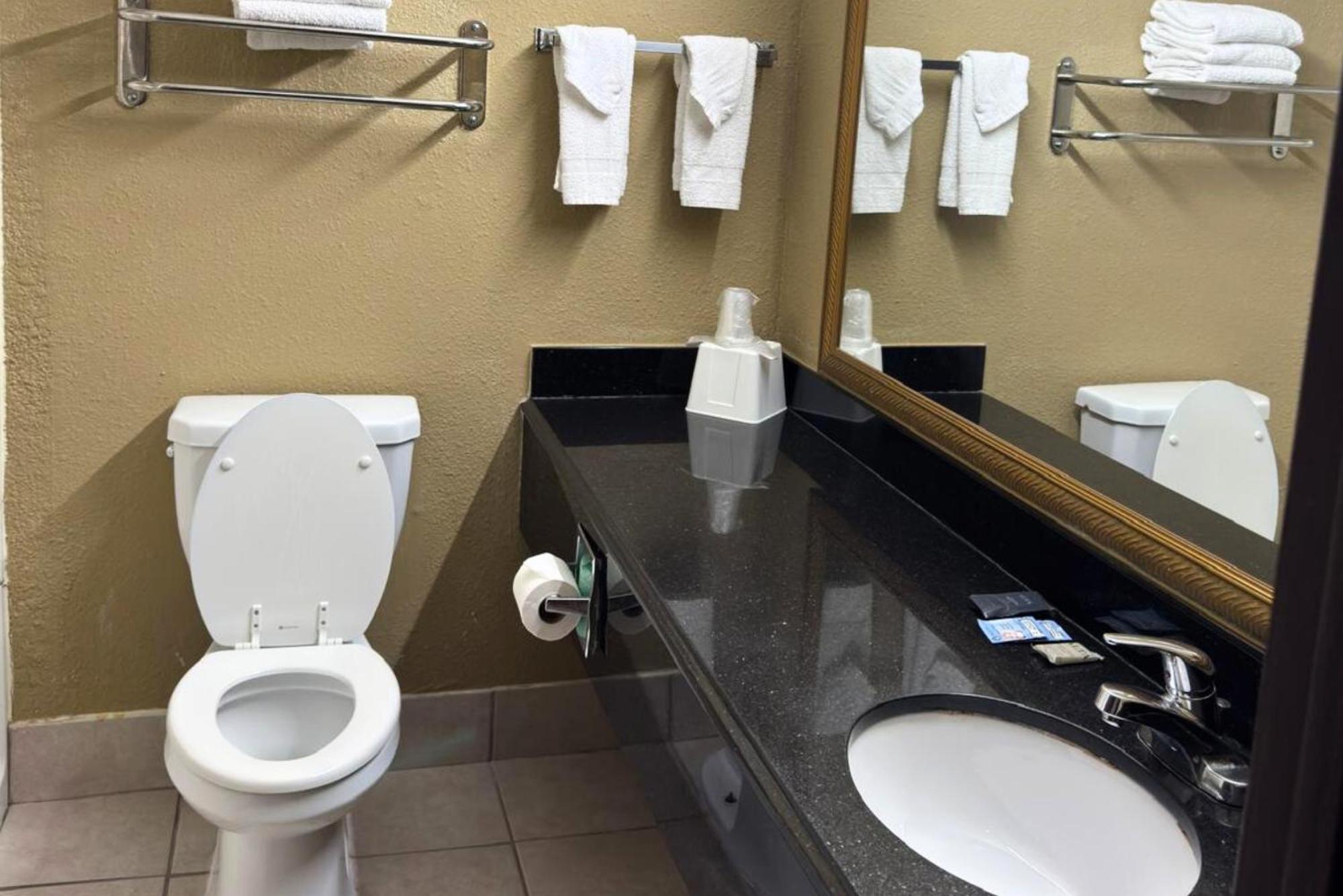 Standard Single Room,1733453532:JPEG