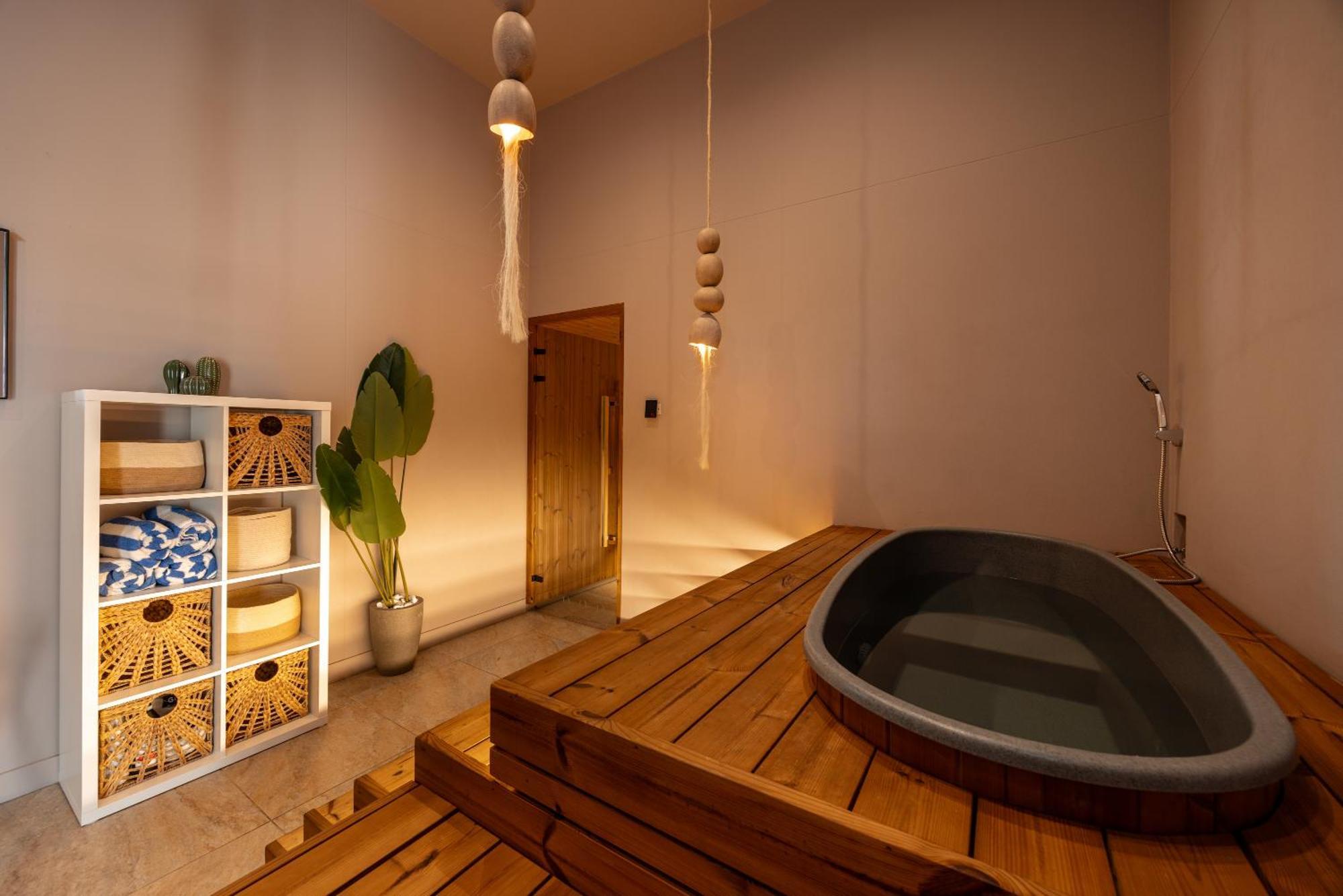 Deluxe Apartment Low Floor