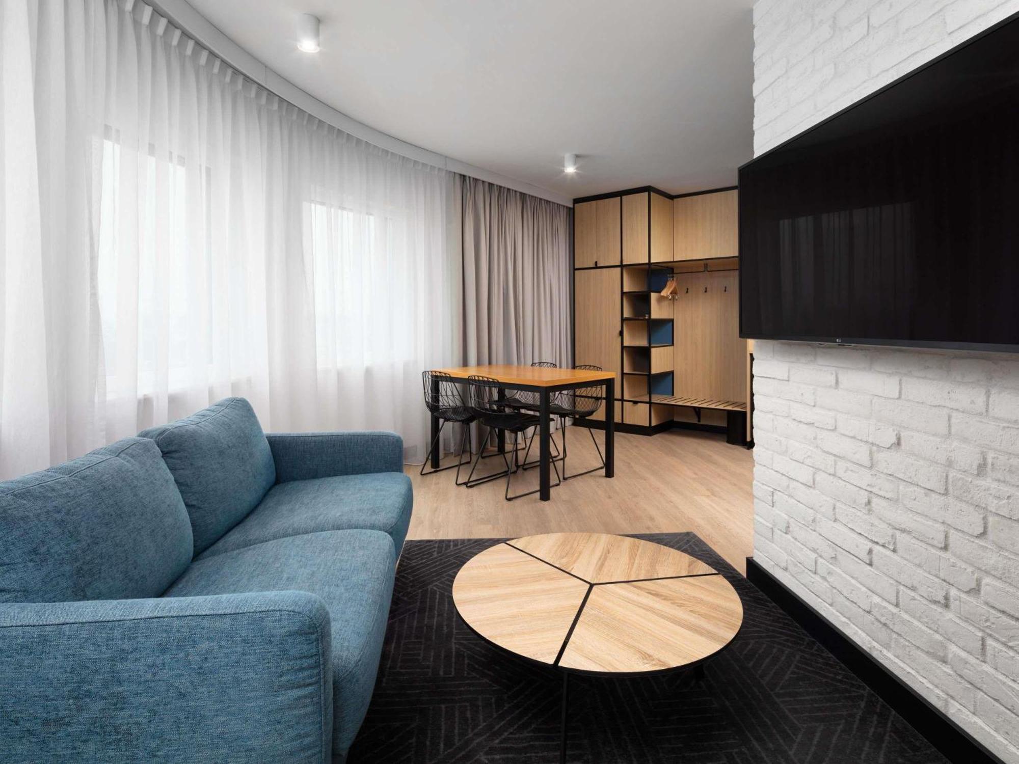 One-Bedroom Large Apartment