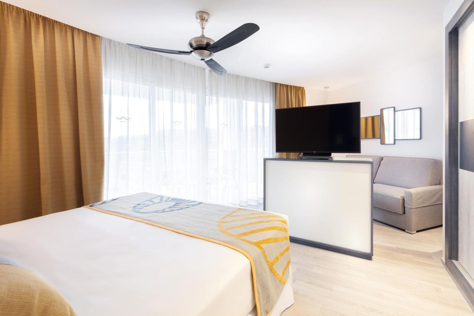 Junior Suite con Ampio Balcone e Vista sul Mare