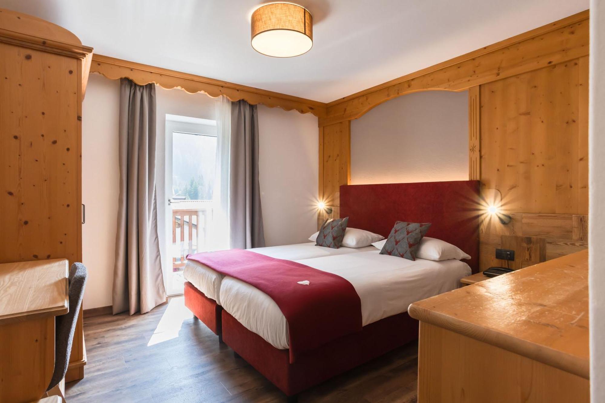 Large Double or Twin Room
