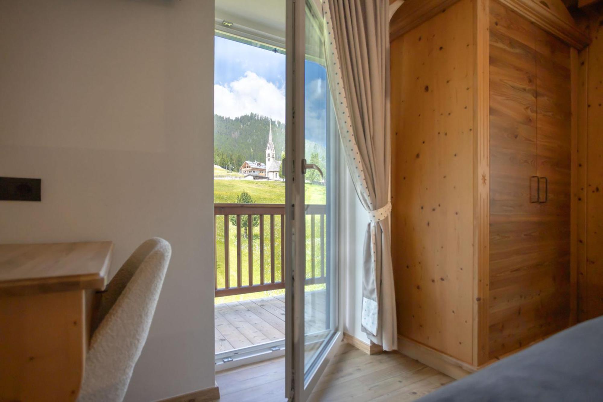 Double Room Mountain View