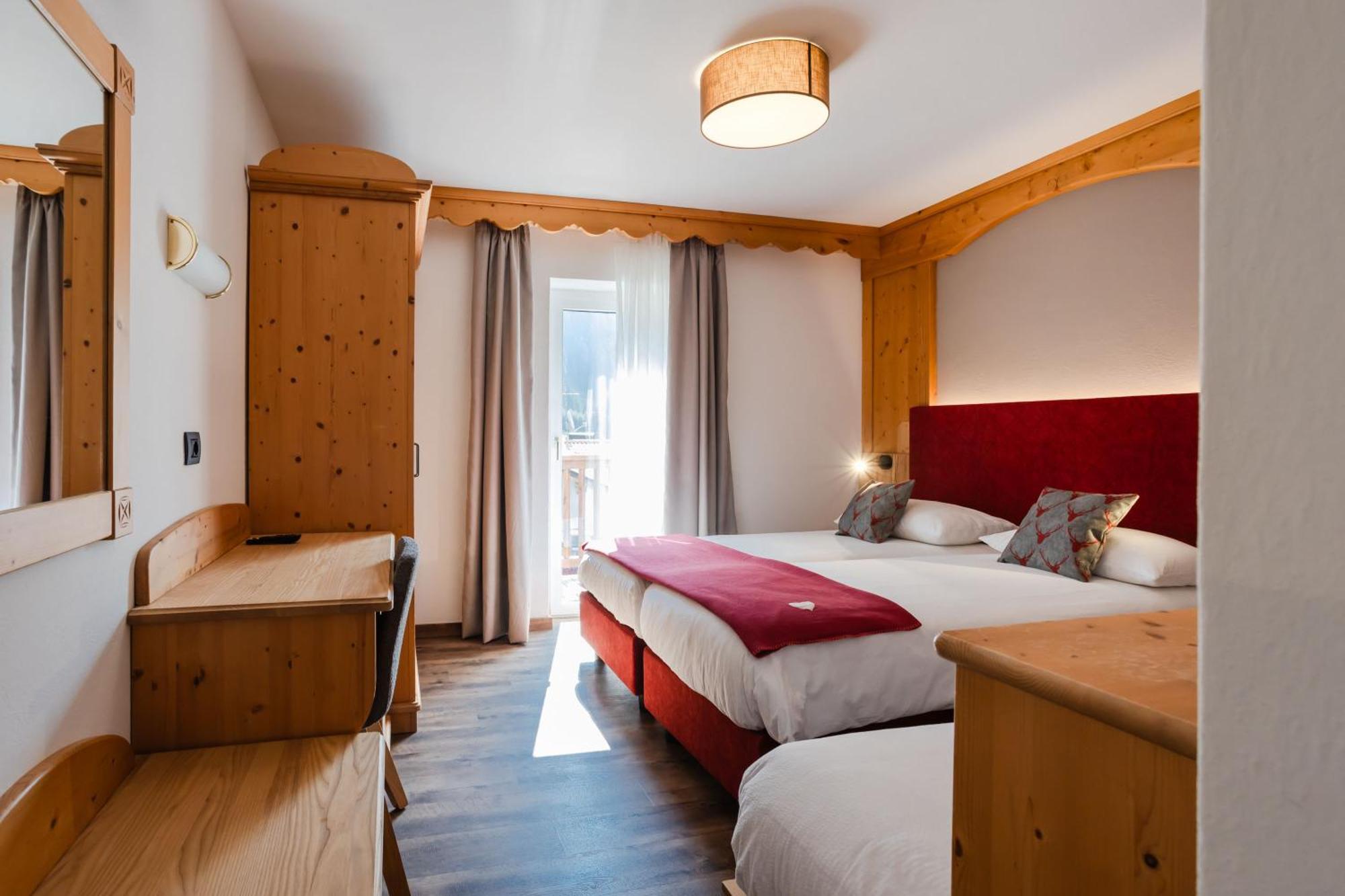 Large Double or Twin Room