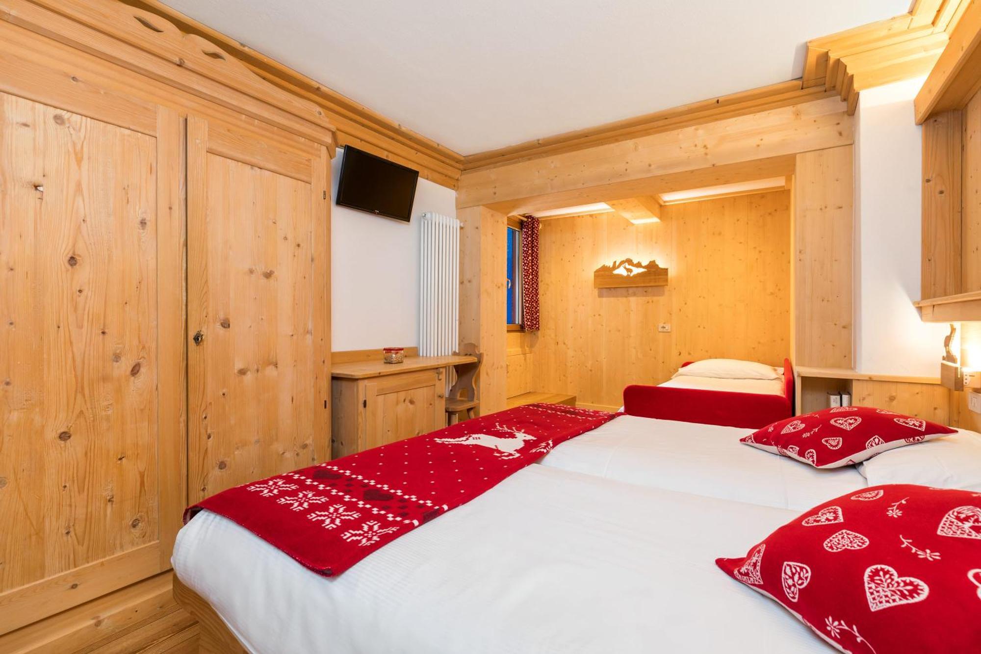 Economy Triple Room