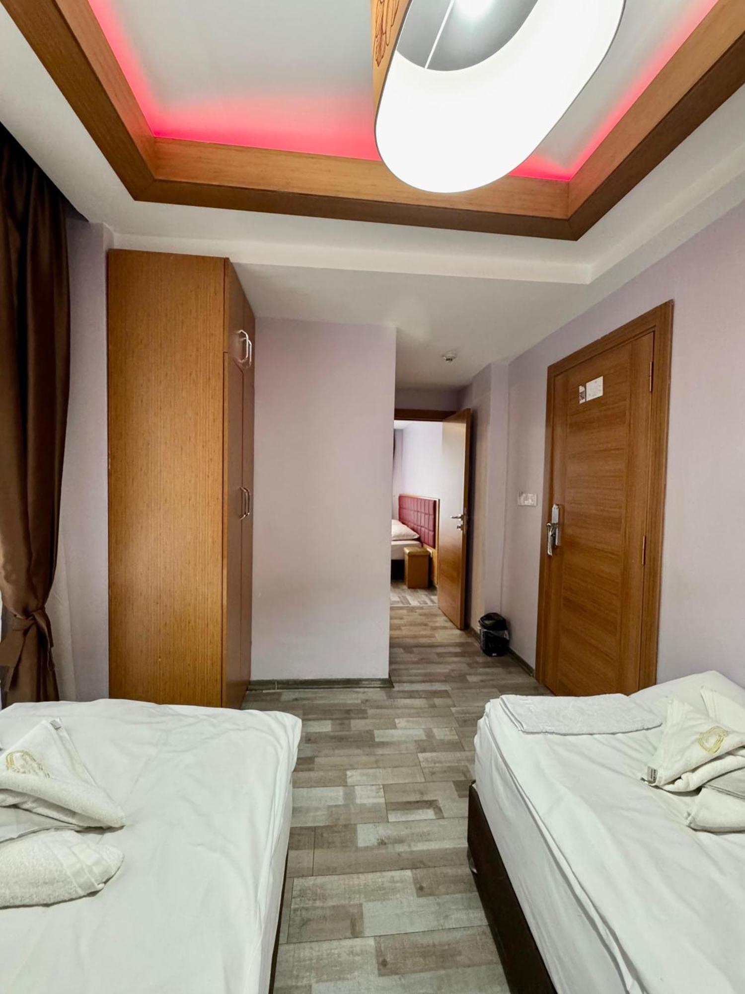 Deluxe Family Suite