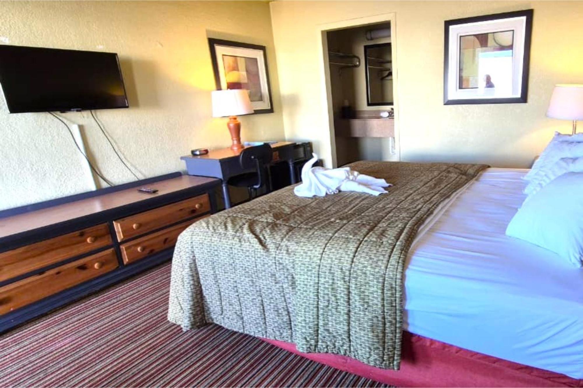 Superior King Bed,1742721215:JPEG