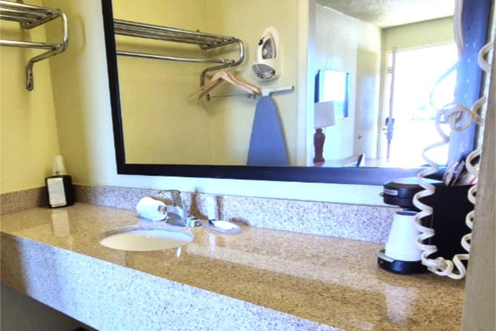 King Bed - Pet Friendly,1742721229:JPEG