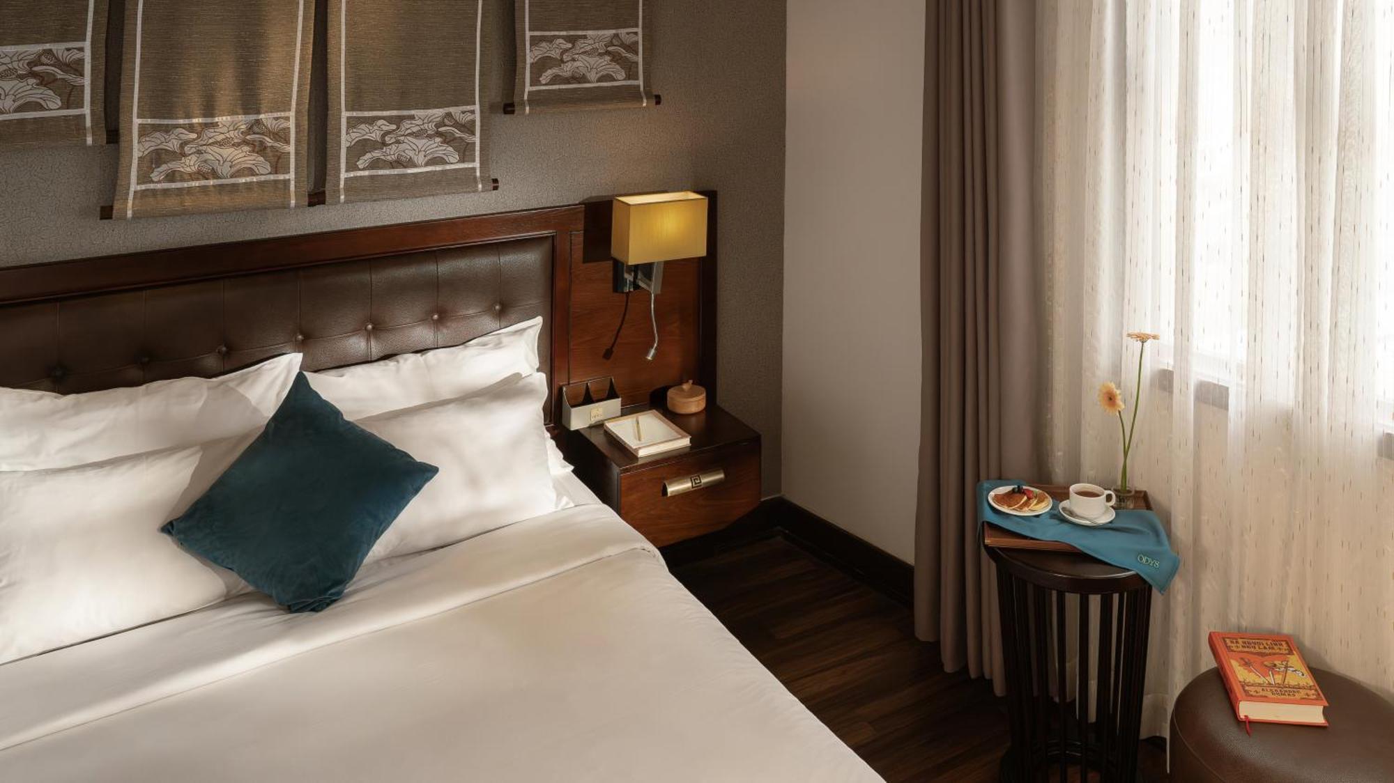 Junior Deluxe Daily Minibar & 1 time Afternoon Tea