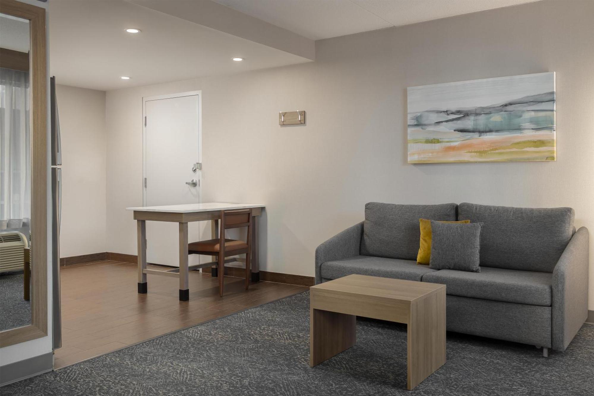 King Studio Suite Hearing Access or Non-Smoking