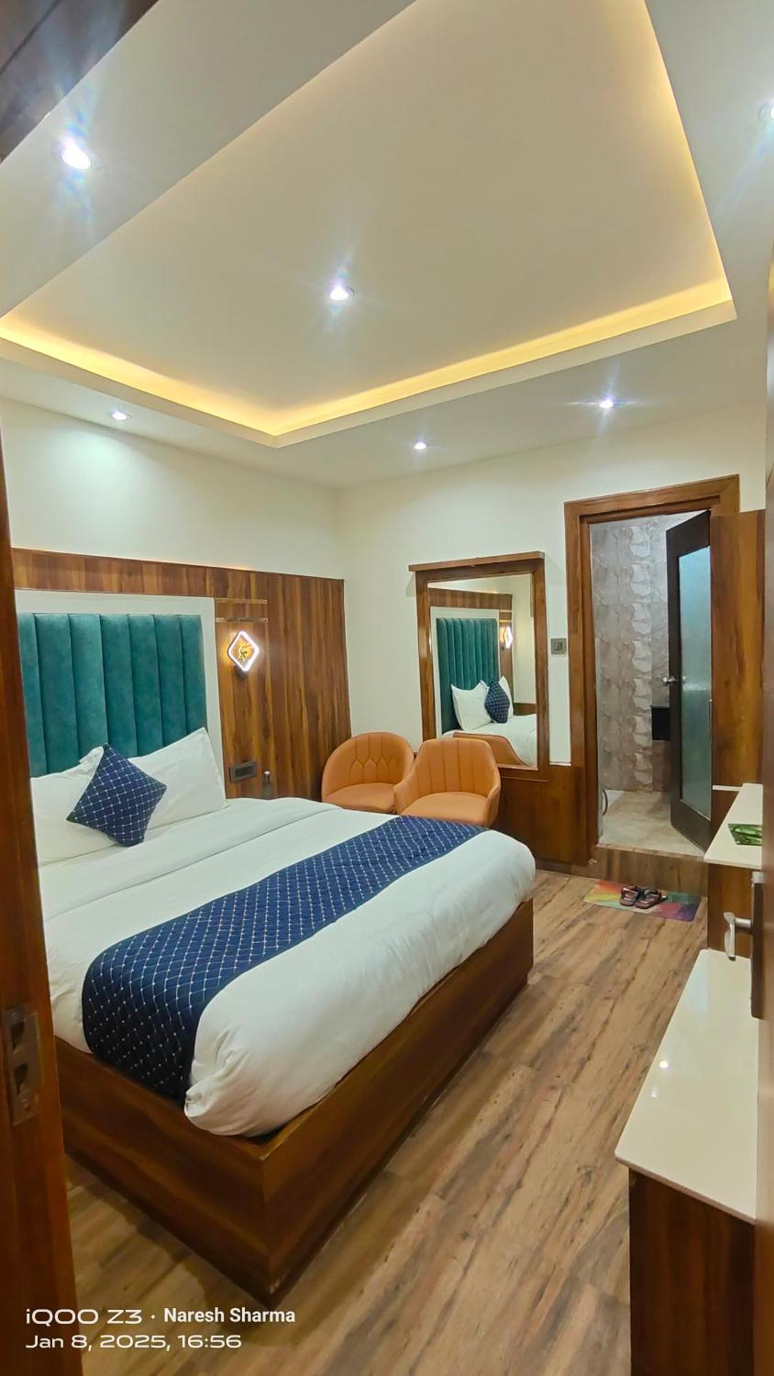 Standard Queen Room,1743946779:JPEG