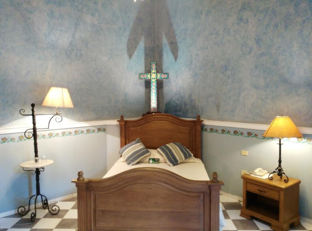 Deluxe Suite 1 double bed & garden view