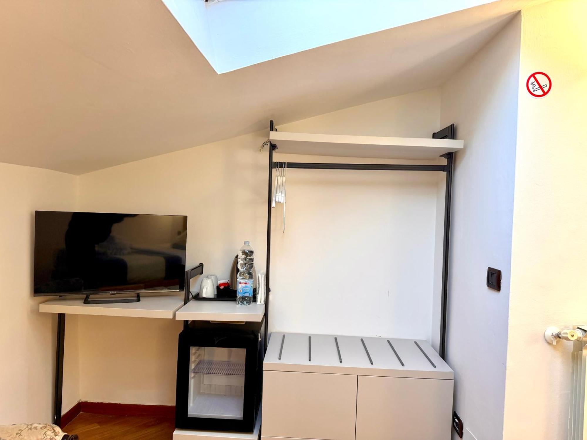 Camera Matrimoniale/Doppia con Letti Singoli con Bagno Privato