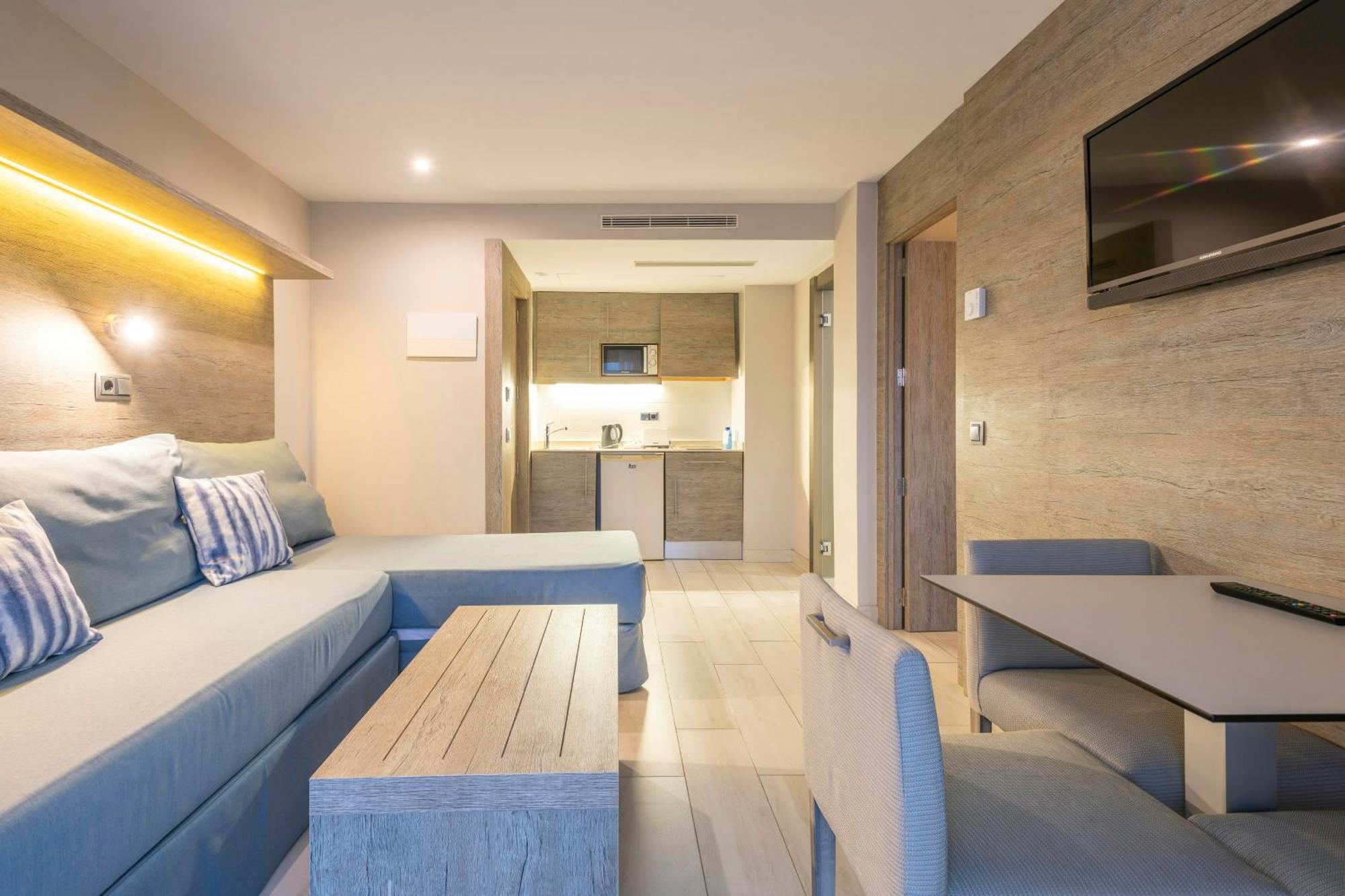 Apartment Quadruple
