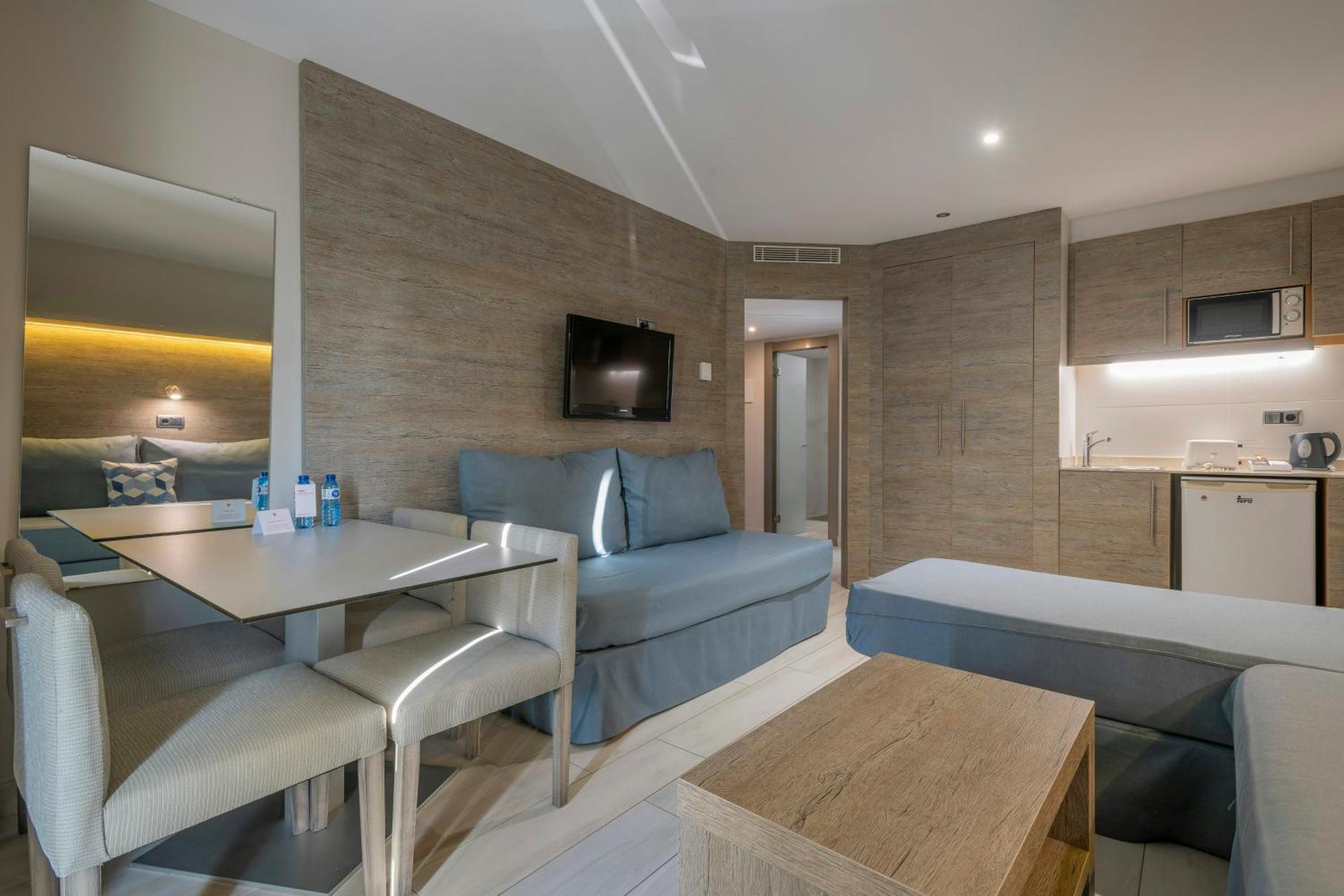 Apartment Quadruple