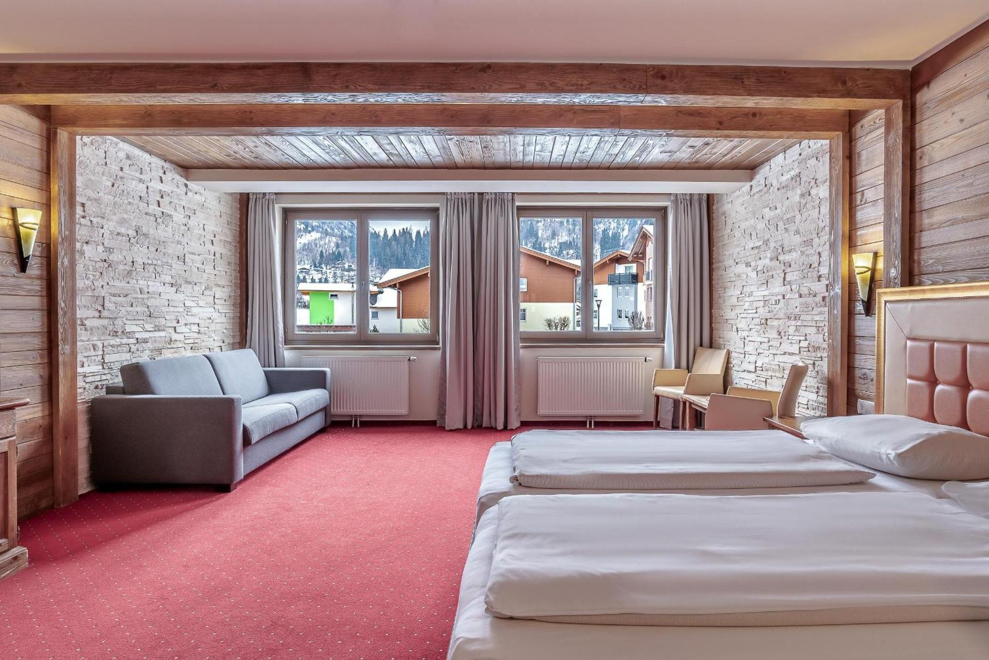 Triple Room Bath