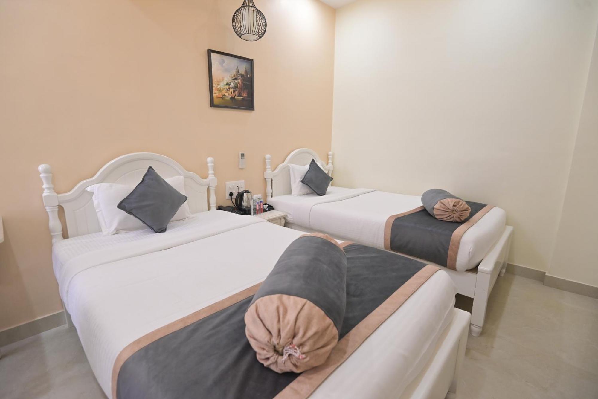 Premium Deluxe Twin Room,1746952261:JPEG