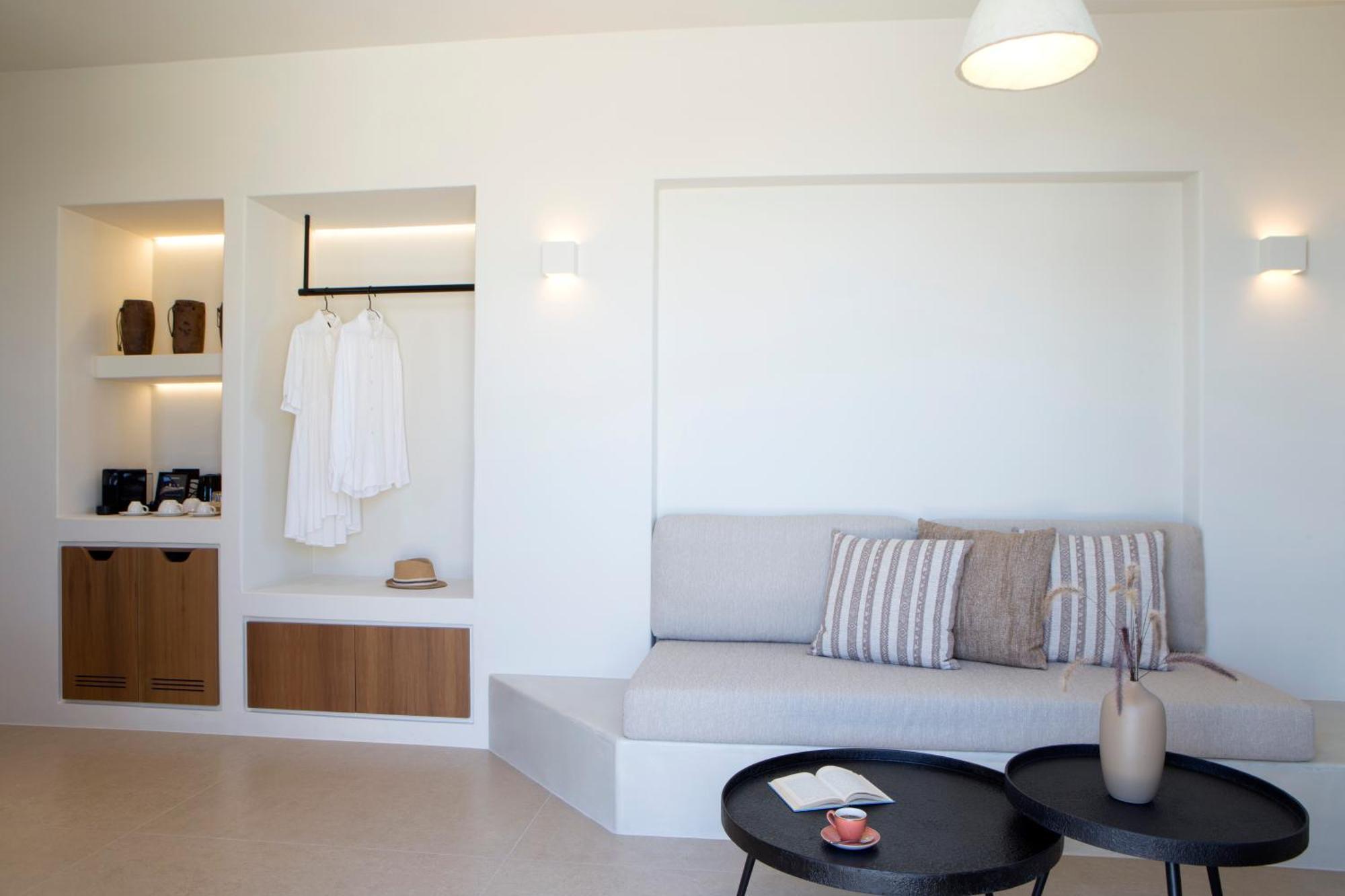 Comfort Suite Heated Plunge Pool Sea View