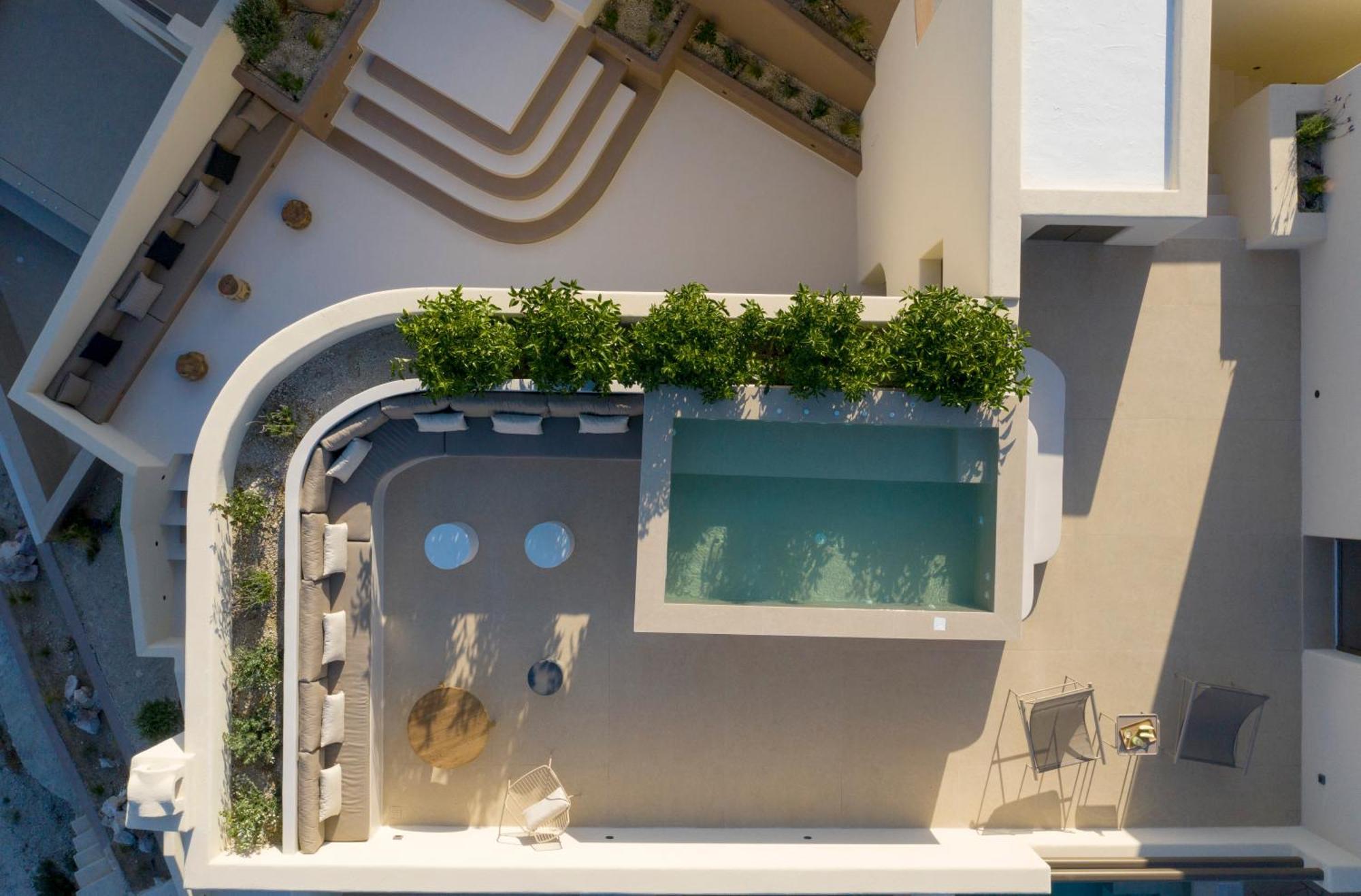 Comfort Suite Heated Plunge Pool Sea View