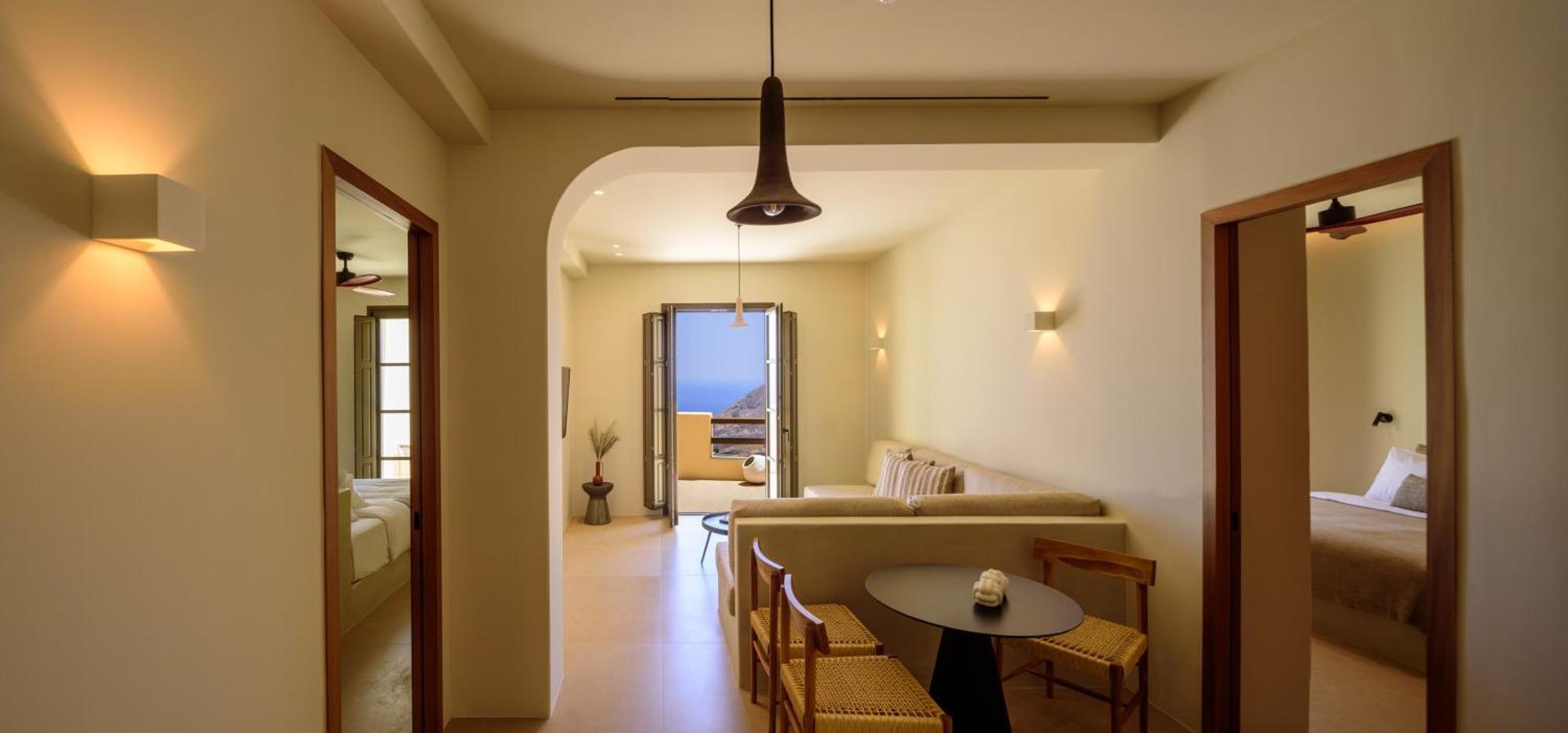 Executive 2 Bedroom Villa Heated Pool Sea View