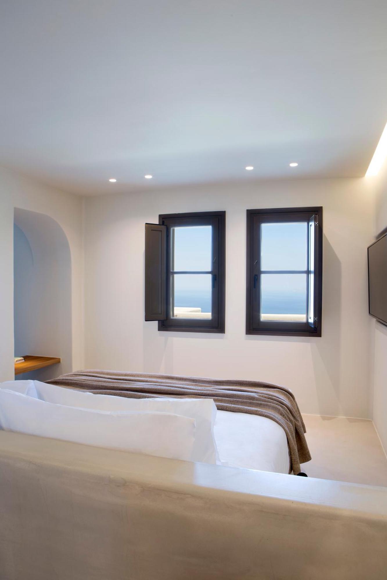 Superior Suite Heated Plunge Pool Sea View