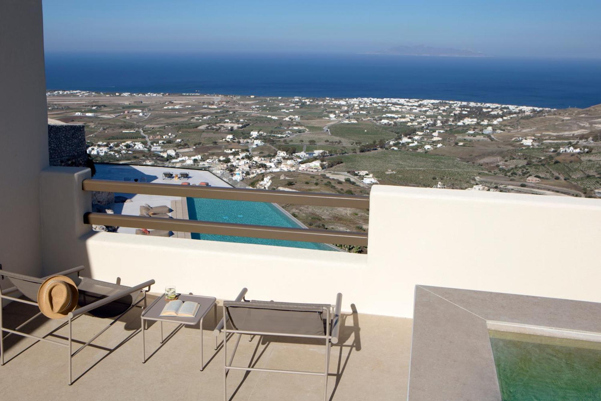 Comfort Suite Heated Plunge Pool Sea View