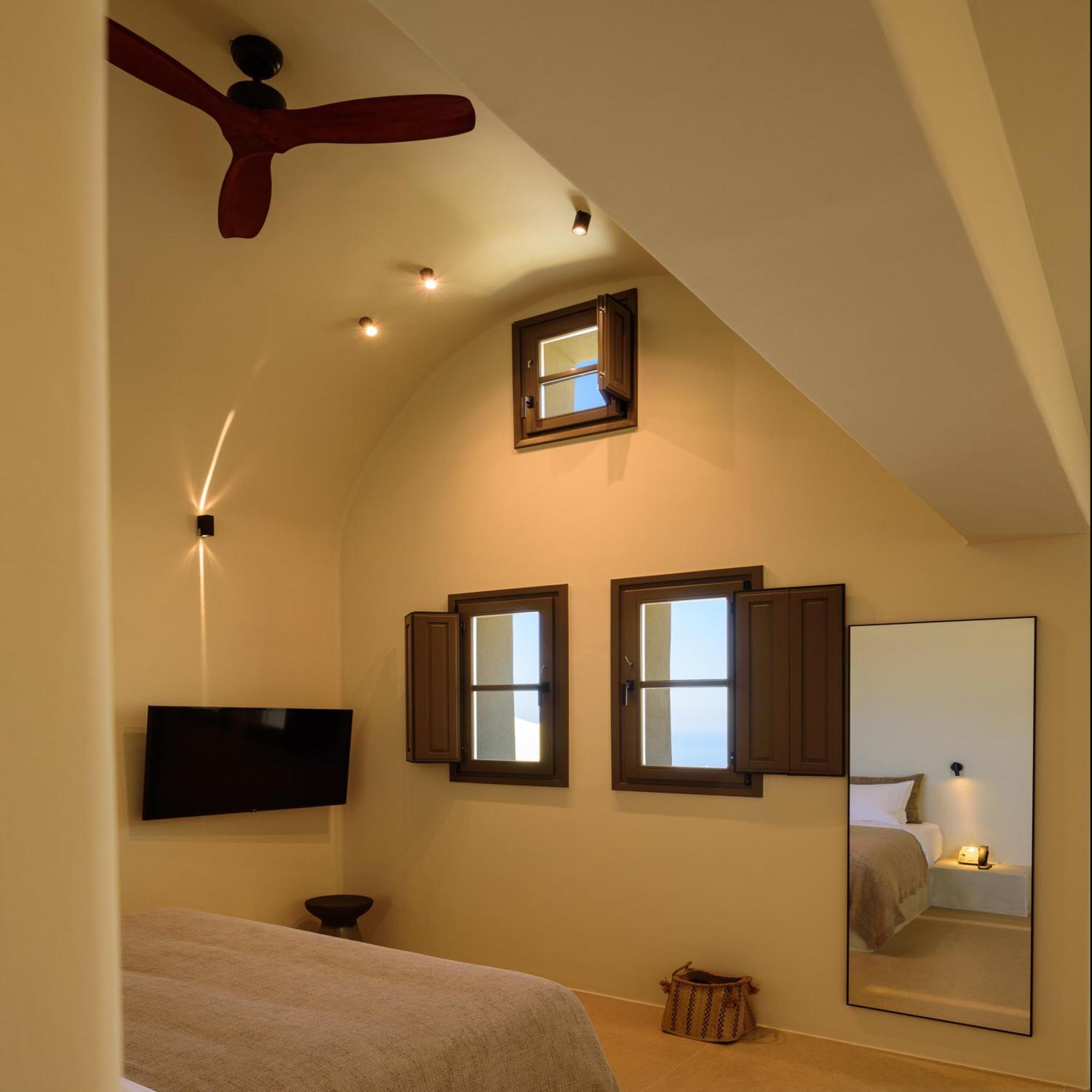Superior Suite Heated Jacuzzi Sea View