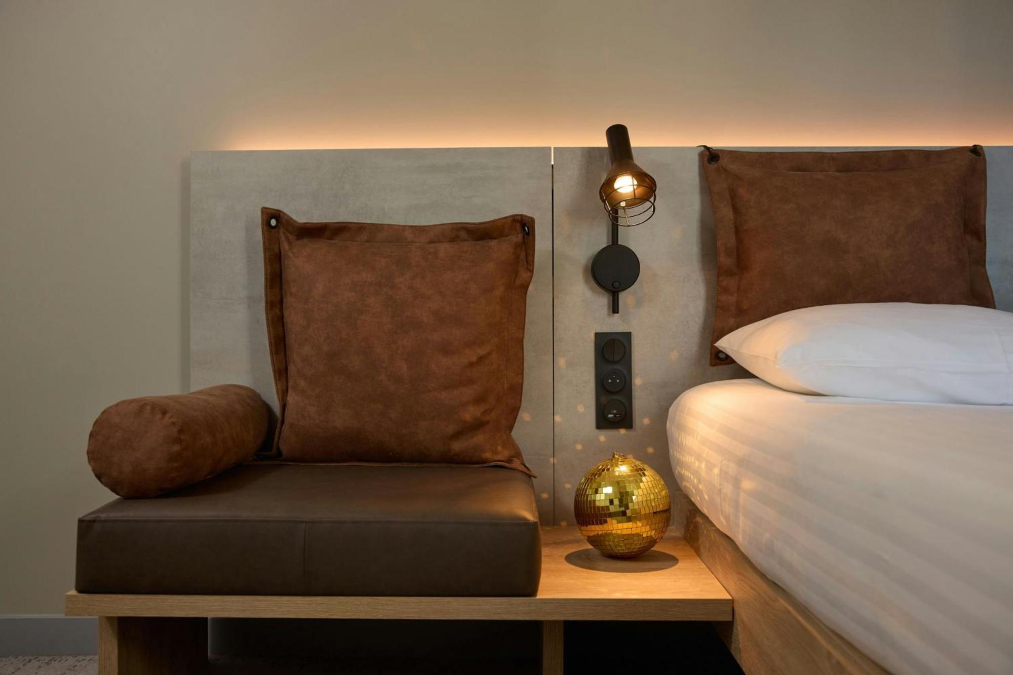 Moxy Superior Double Room
