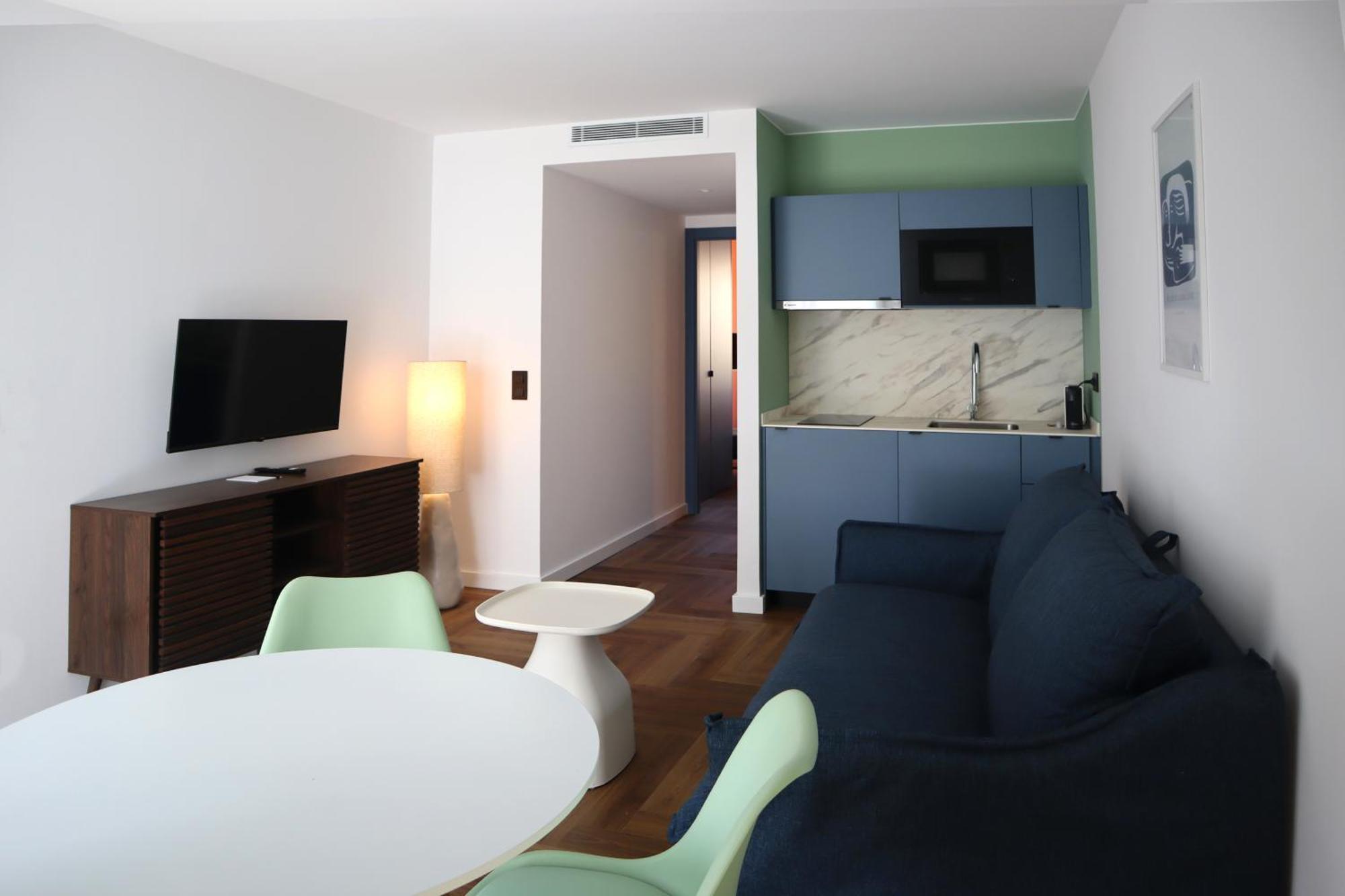 One-Bedroom Deluxe Apartment,1749683624:JPEG