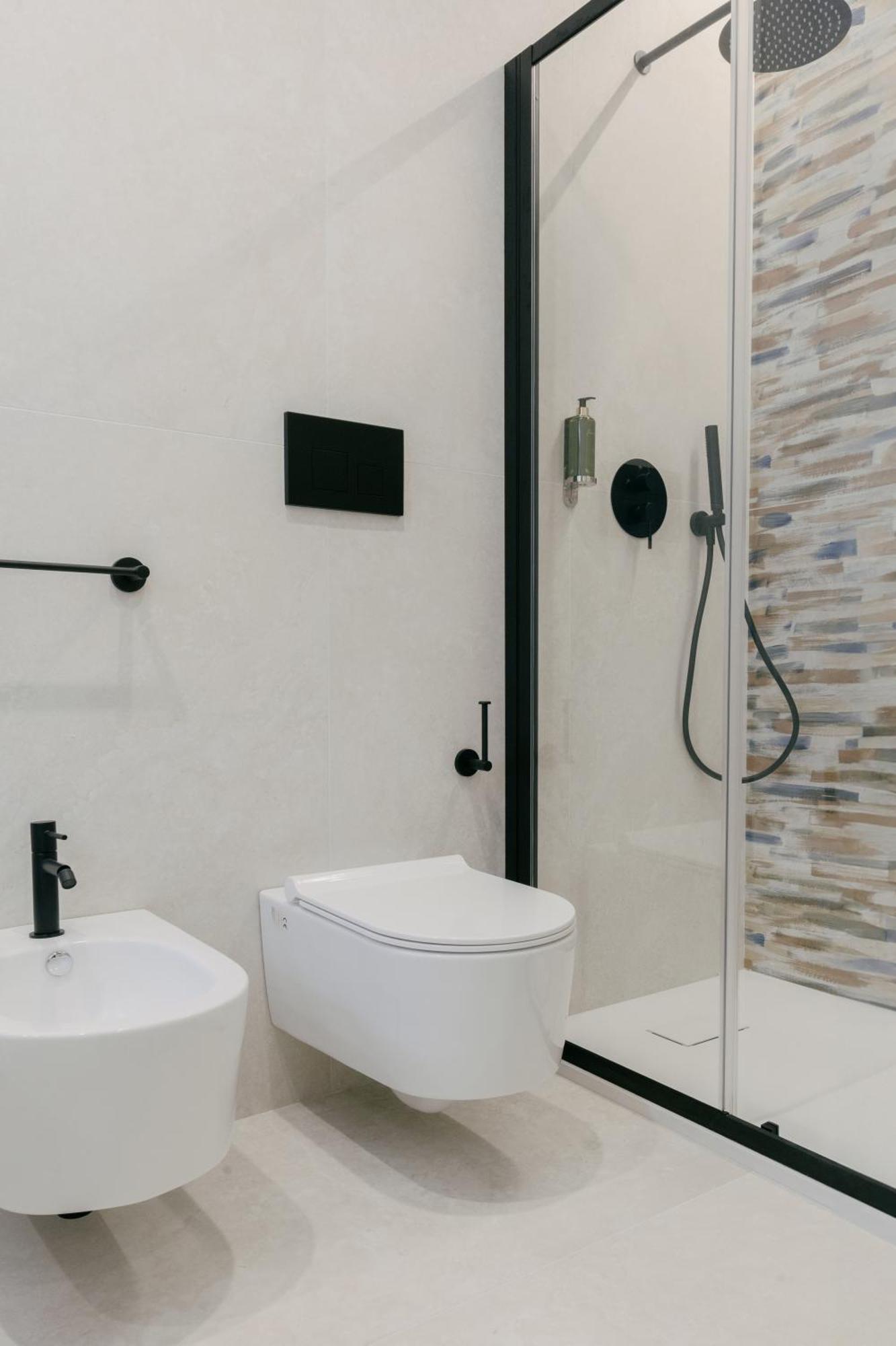 Triple Room Bathroom