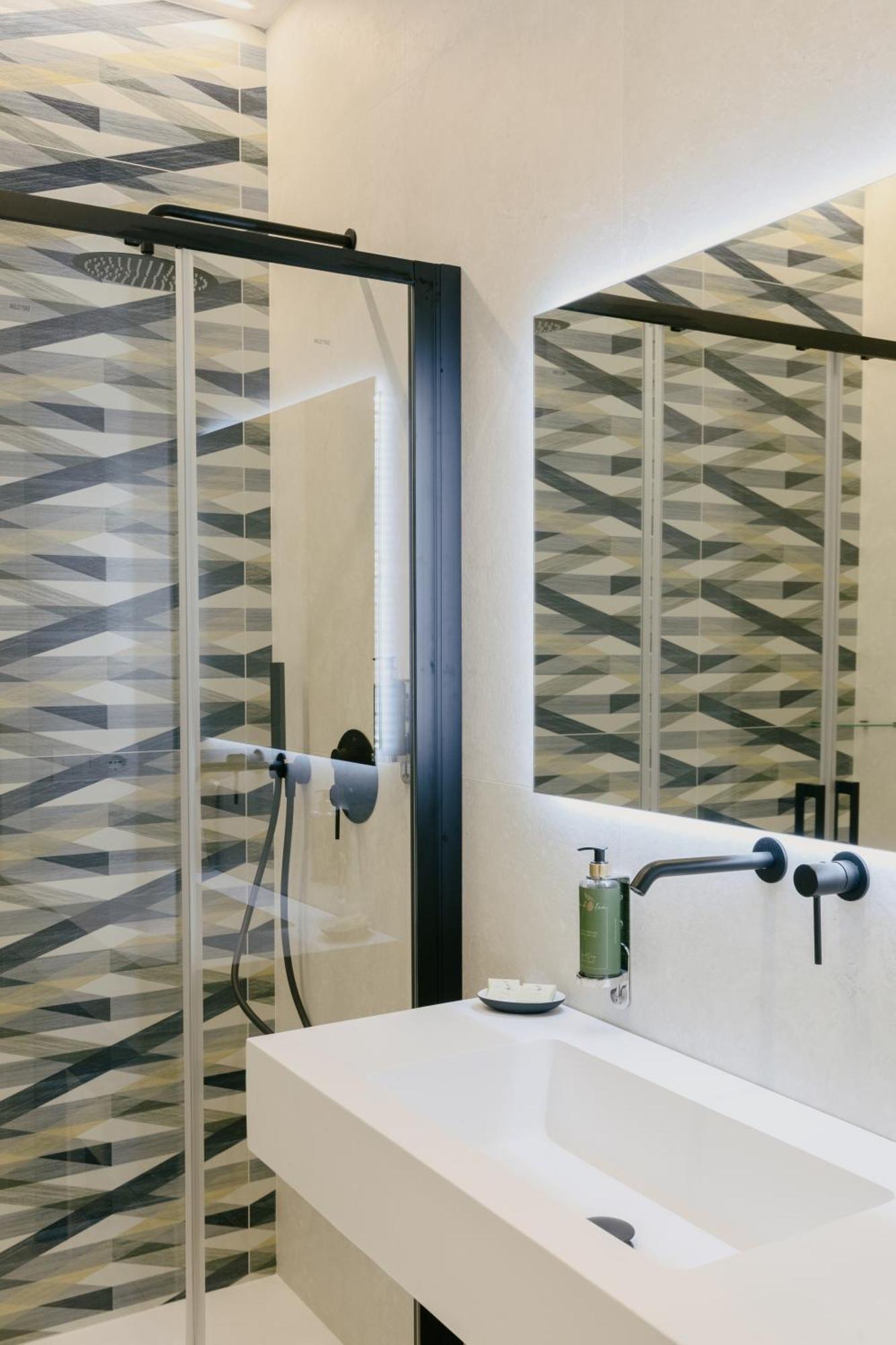 Triple Room Bathroom