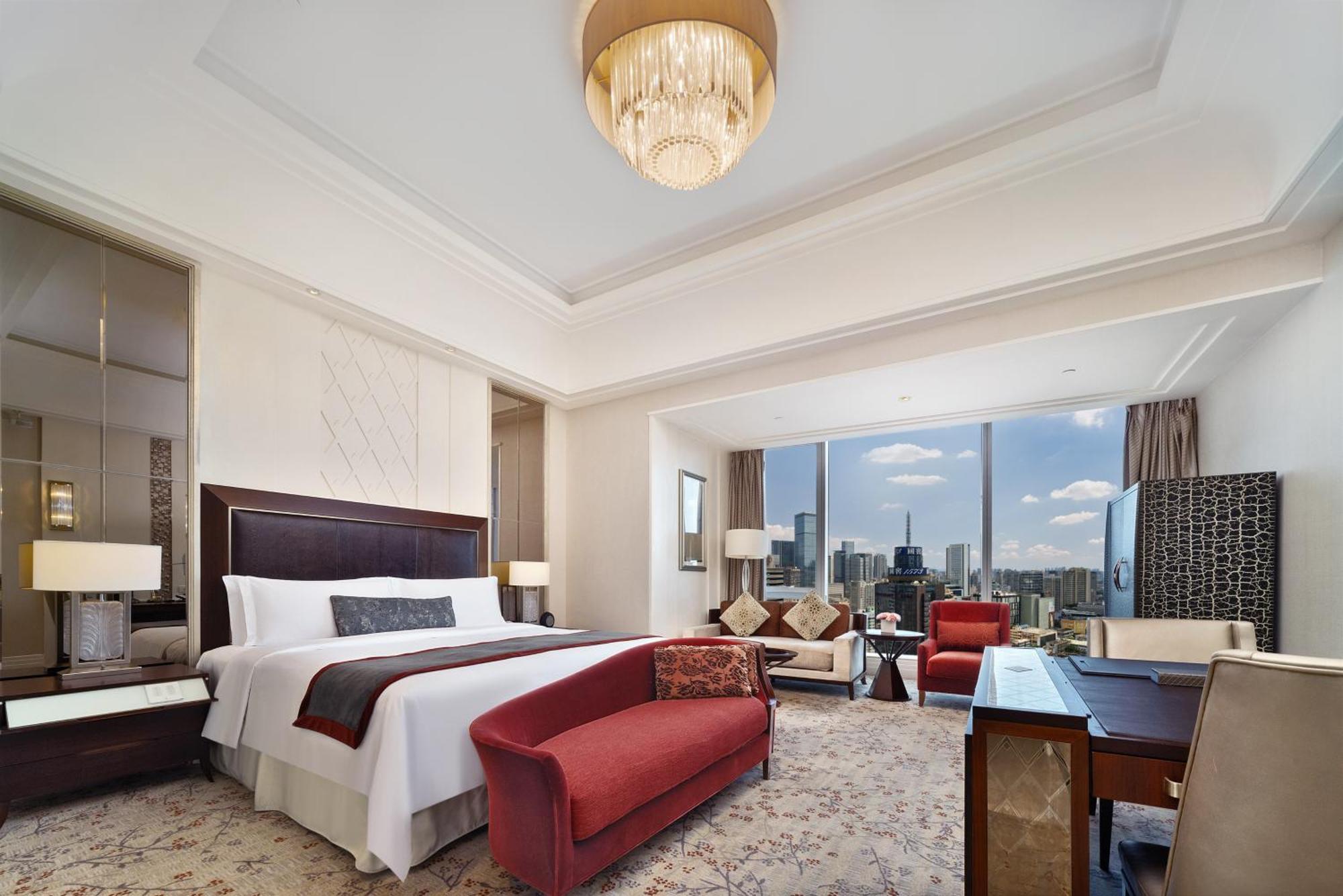 King Guest Room One King Bed Tower View