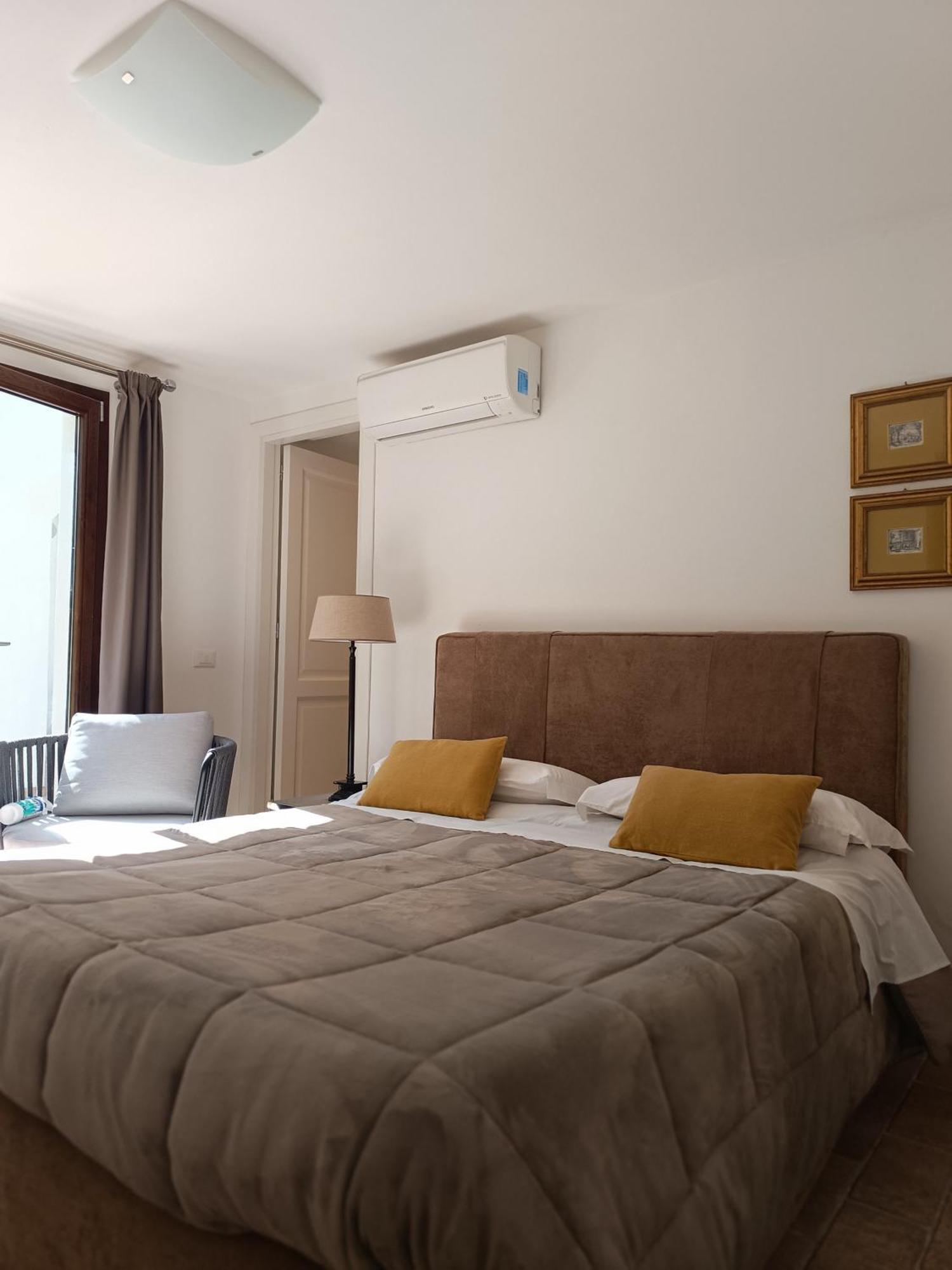 Deluxe One-Bedroom Apartment Garden View
