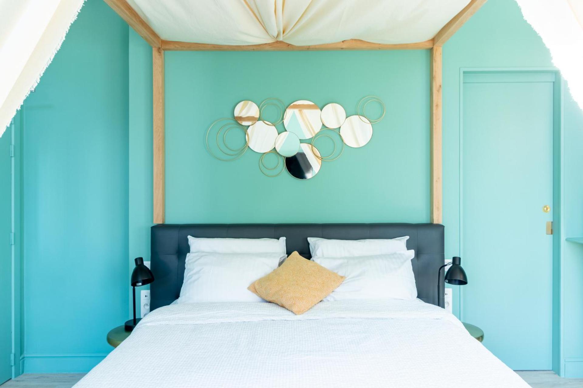 Deluxe King Suite